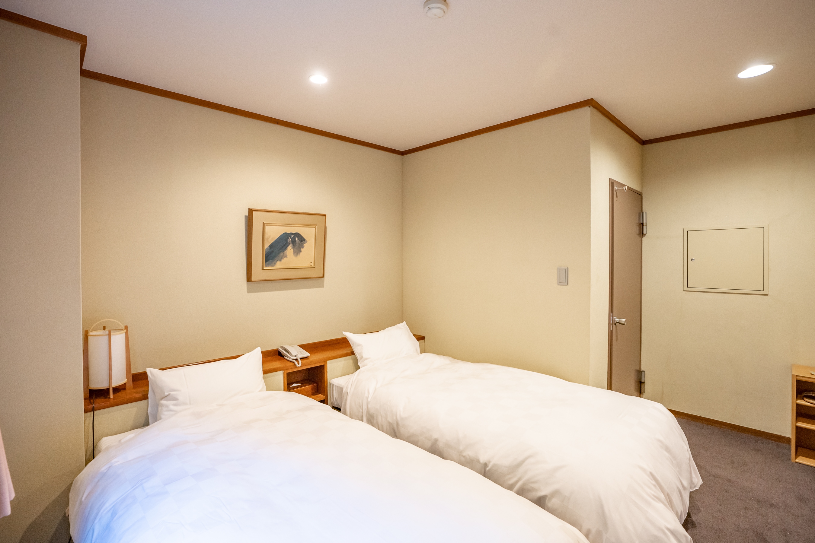 Mountain side Japanese-Western style twin room