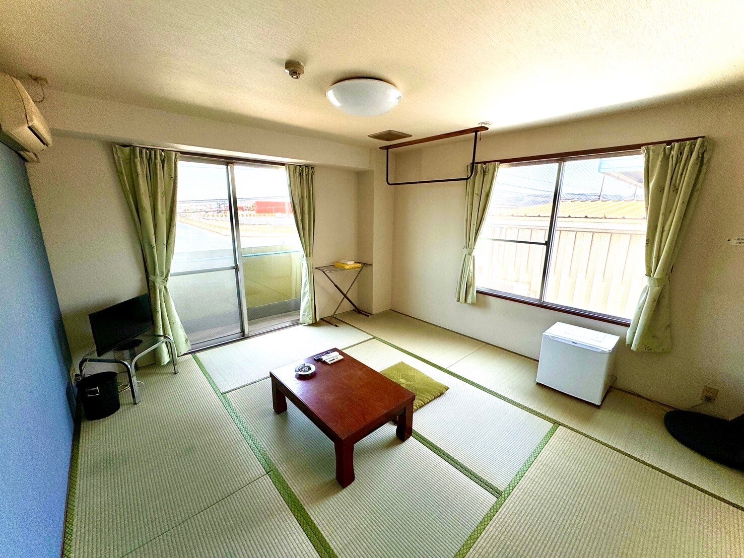Kamar bergaya Jepang (7 hingga 8 tikar tatami) Single
