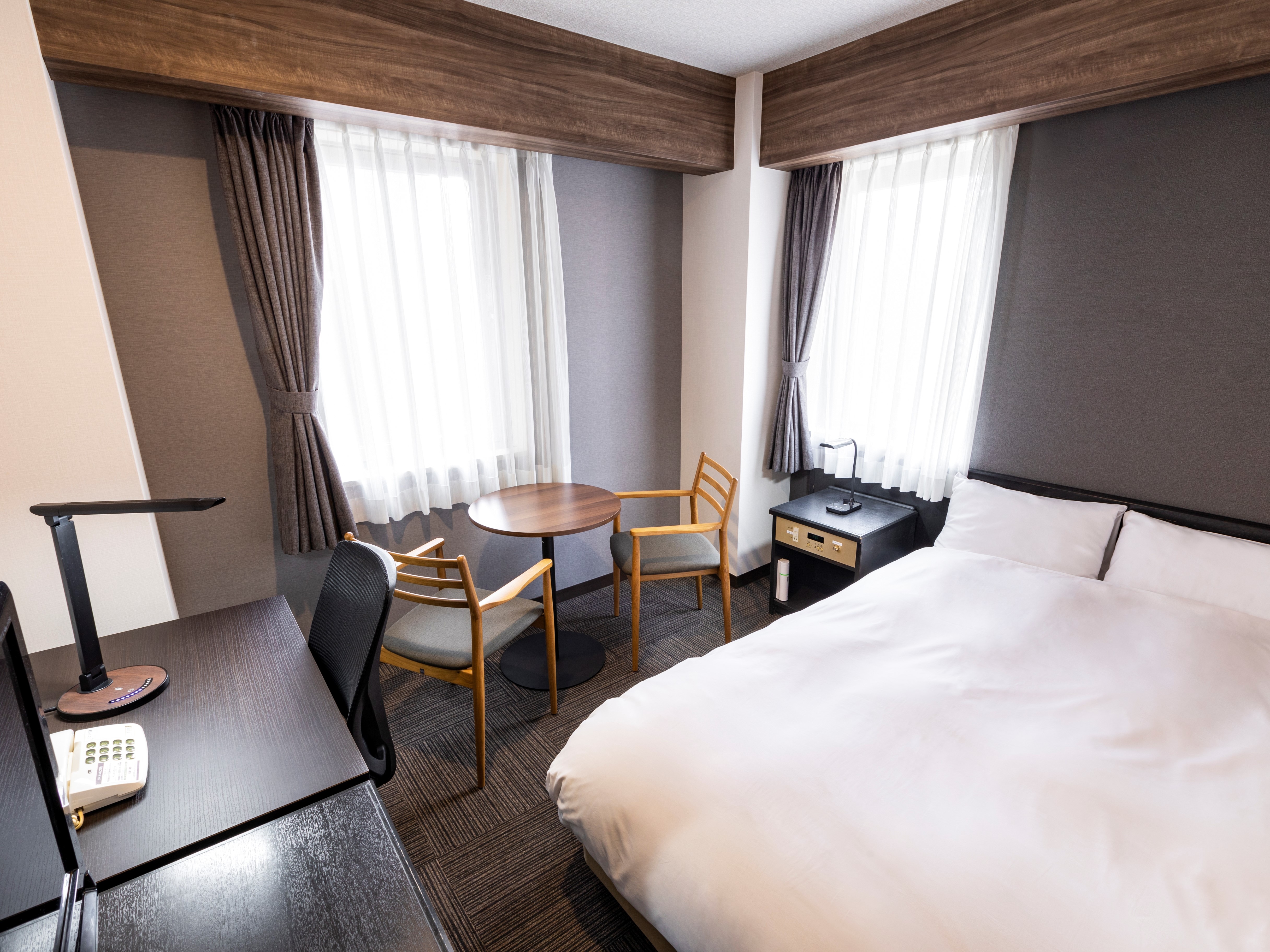【semi double room】