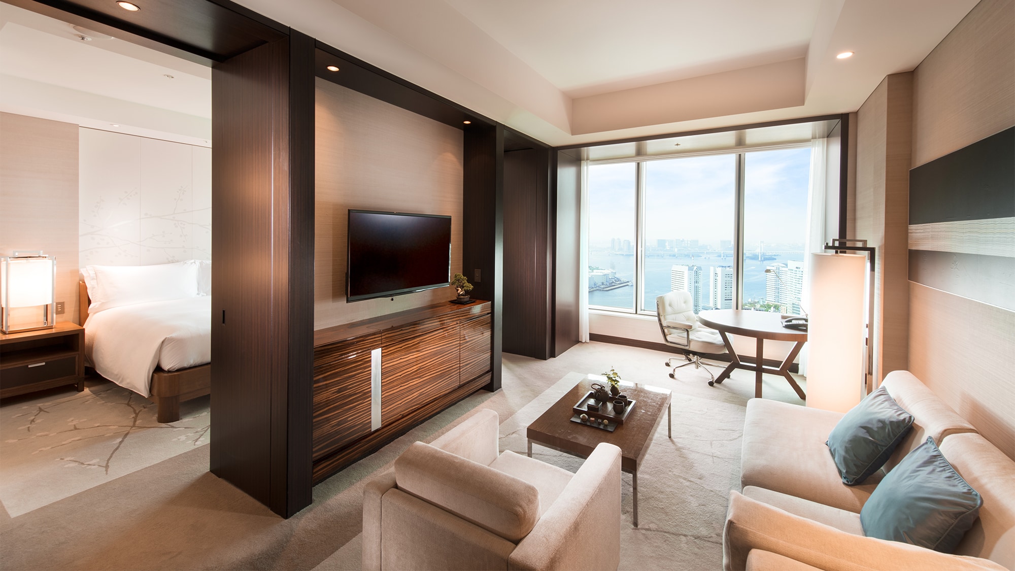 [Bay View Suite King]