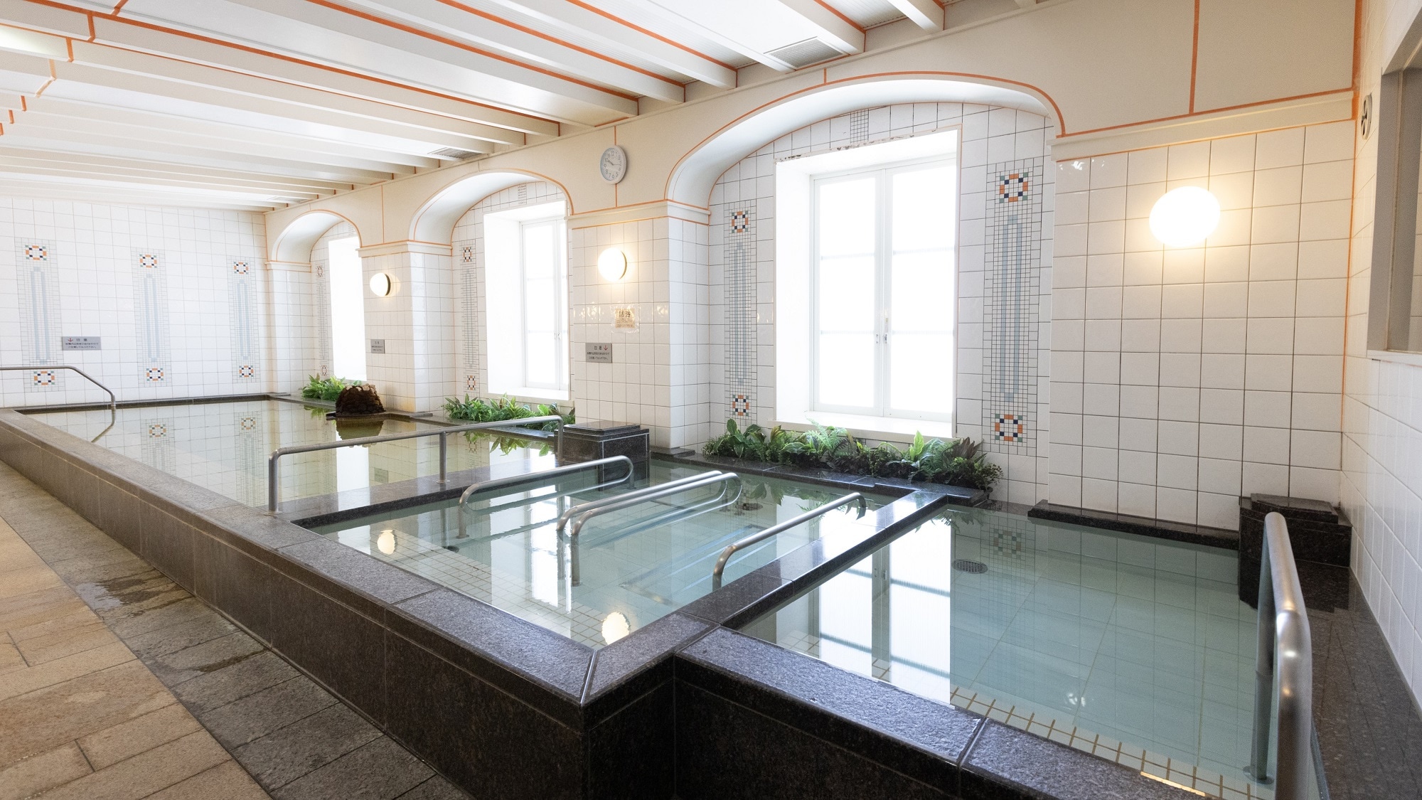 Suối nước nóng thiên nhiên chữa bệnh [Sky Spa “Sala Terena (17F)”]