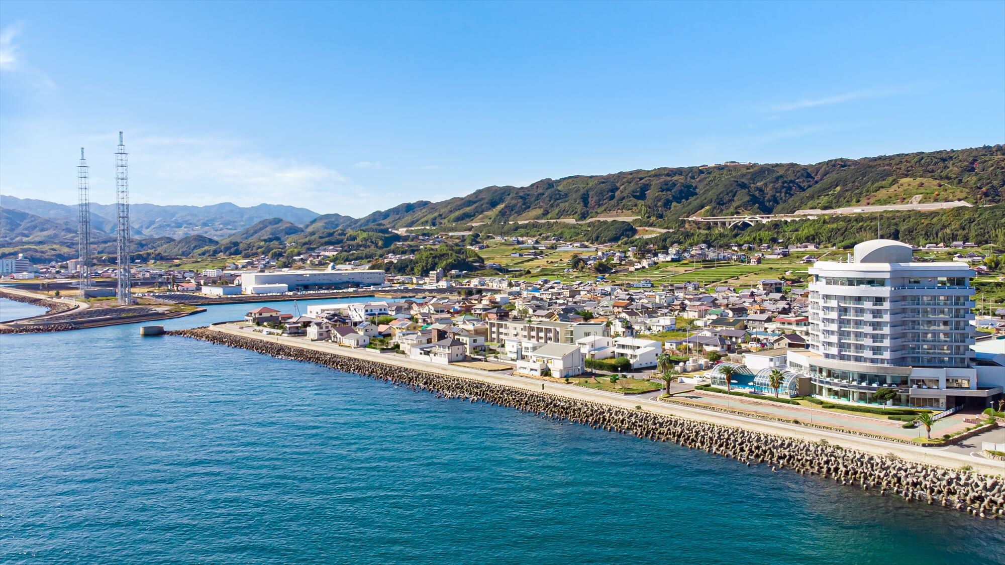 酒店外觀（白天）俯瞰浩瀚大海