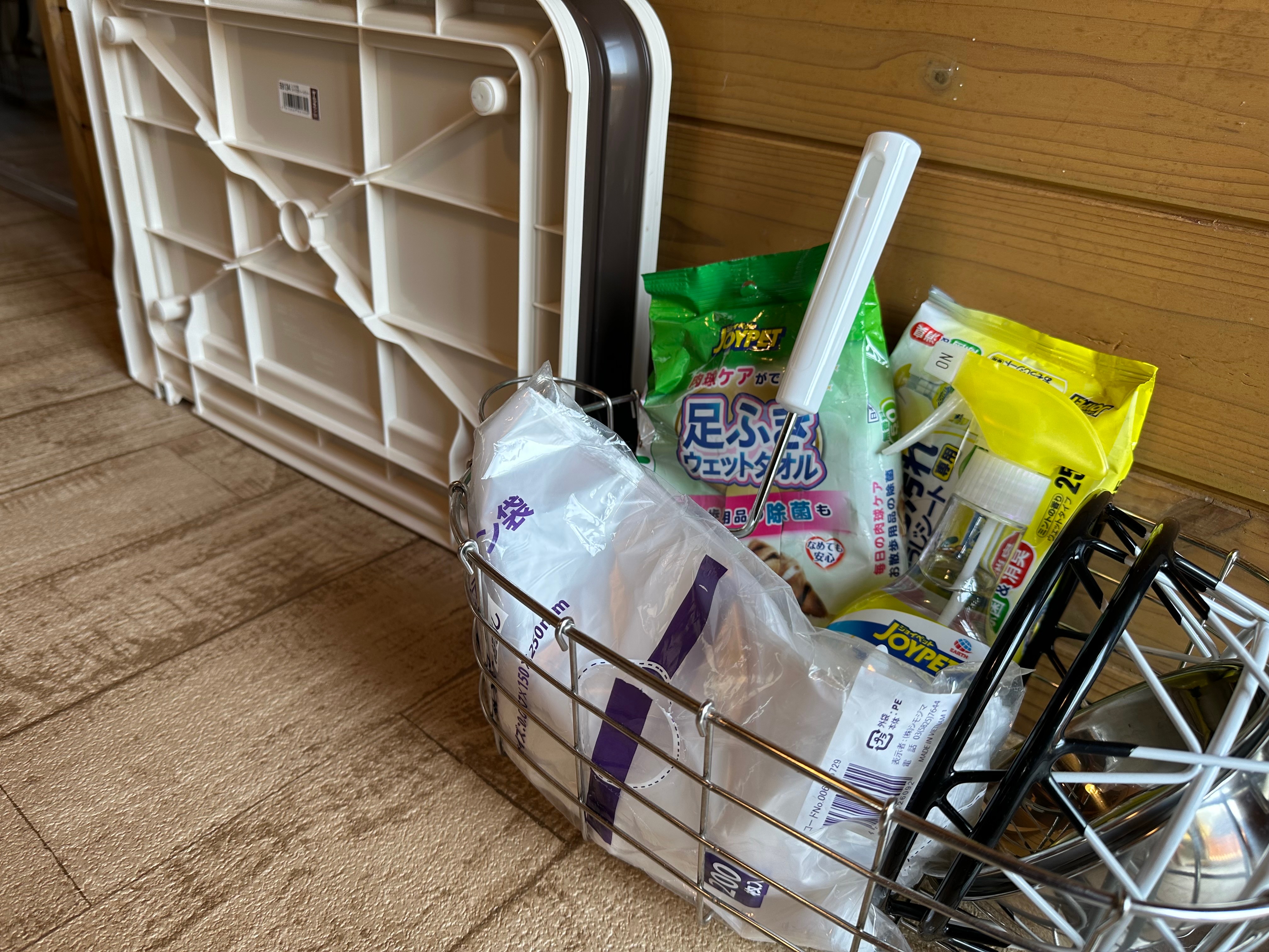 อุปกรณ์สำหรับสุนัขในกระท่อม