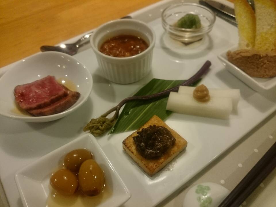 Món khai vị (một ví dụ)