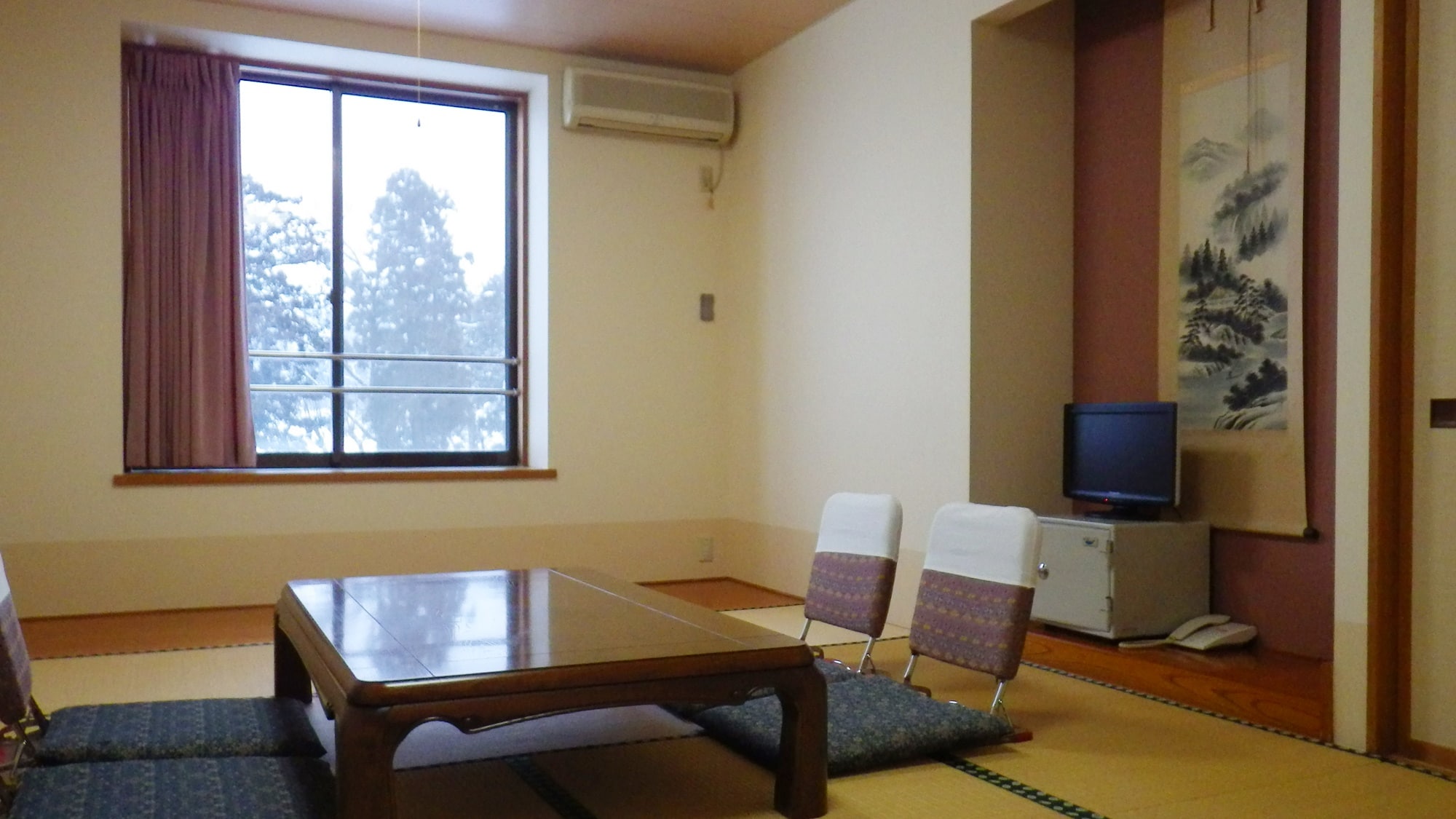 * [Room example] Please relax in a tatami room.