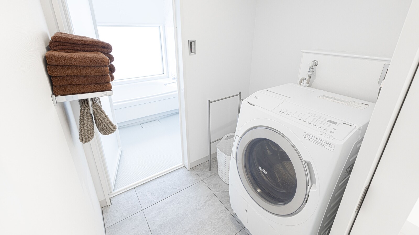 <Room 202 Southern> Bathroom with washer/dryer