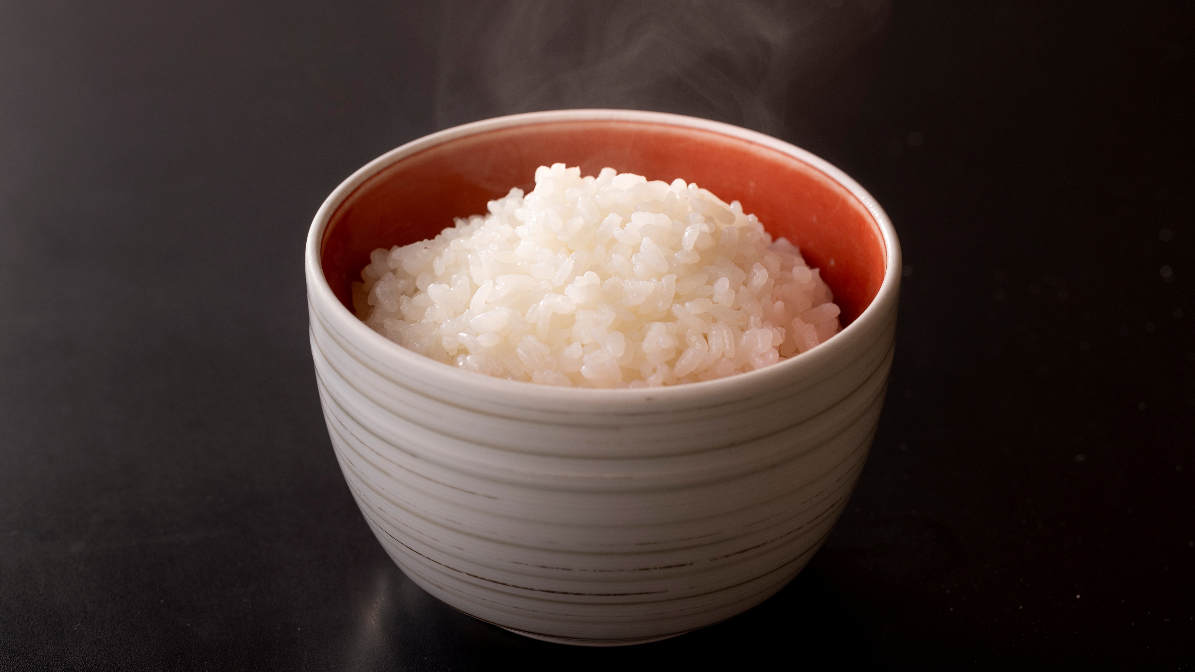 *Breakfast (Japanese set meal)/Free refills of rice and miso soup! Delicious side dishes and Niigata Koshihikari rice provided
