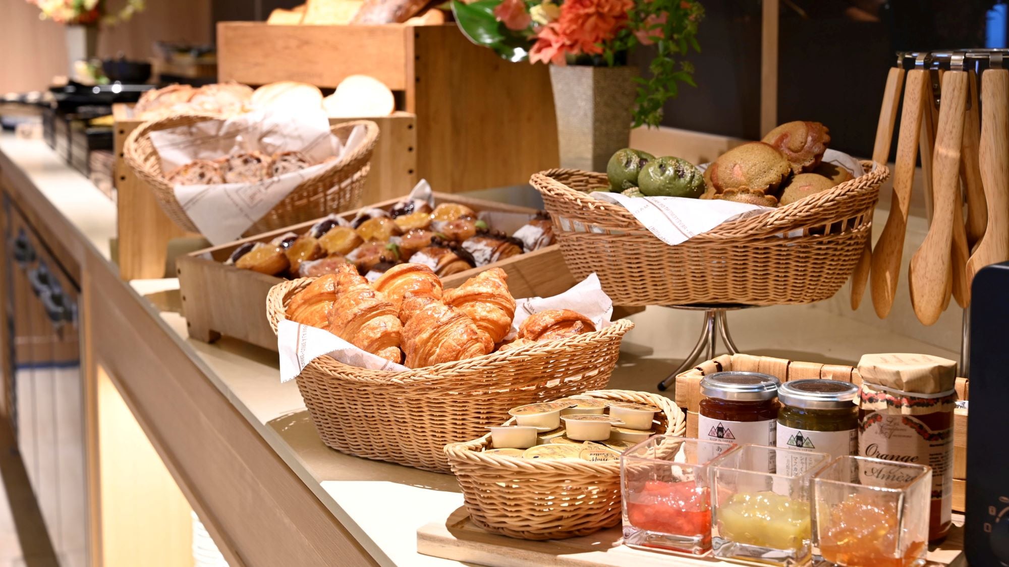 Executive floor club lounge breakfast image