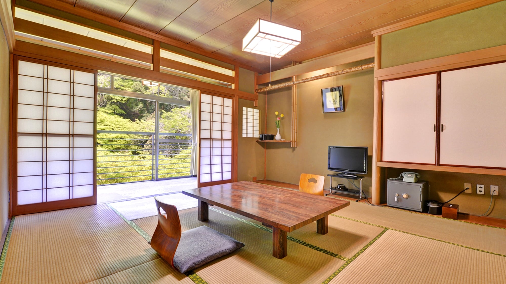 *Please relax in our warm wooden rooms.