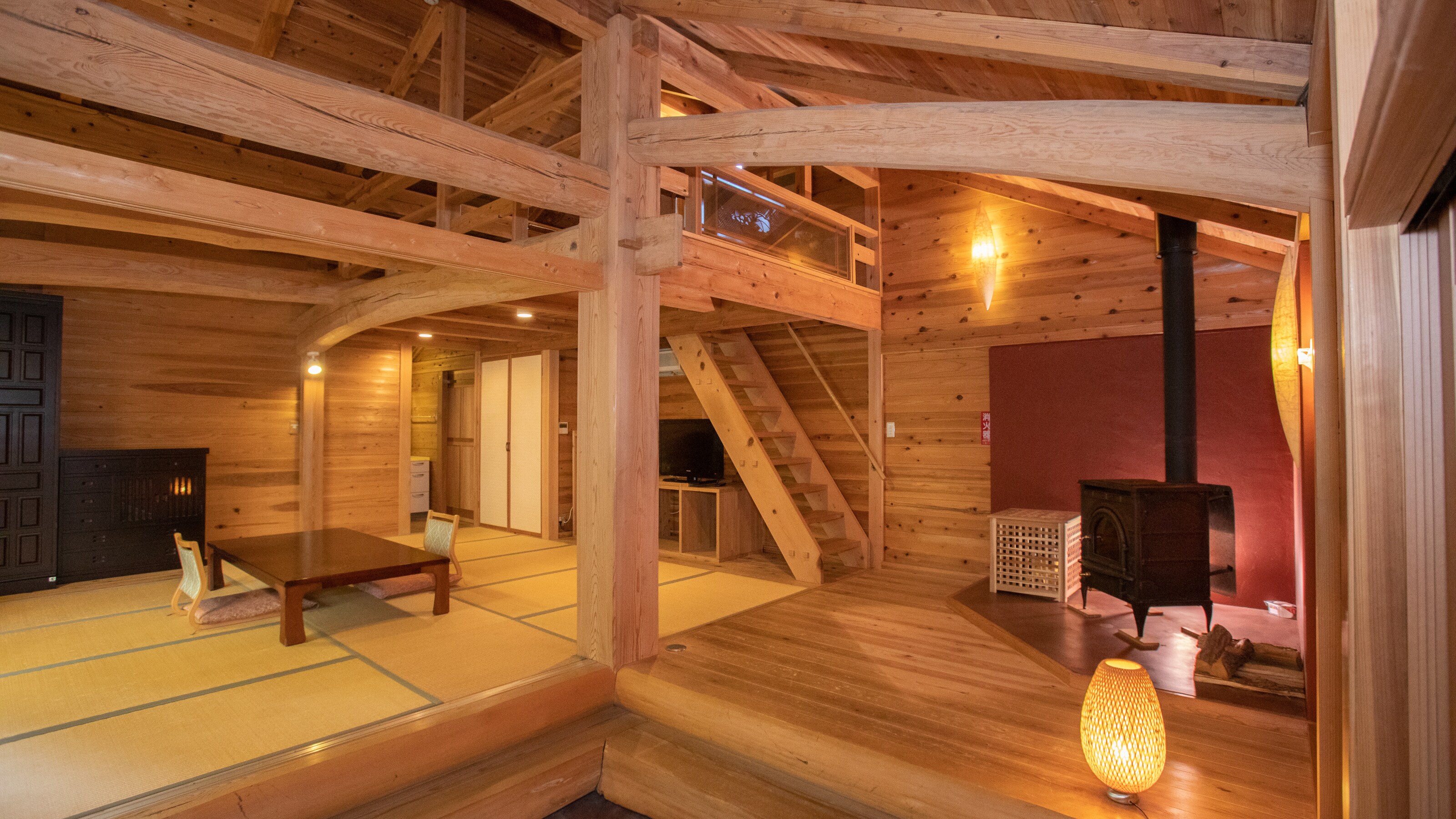 1st floor detached room (12 tatami mats)