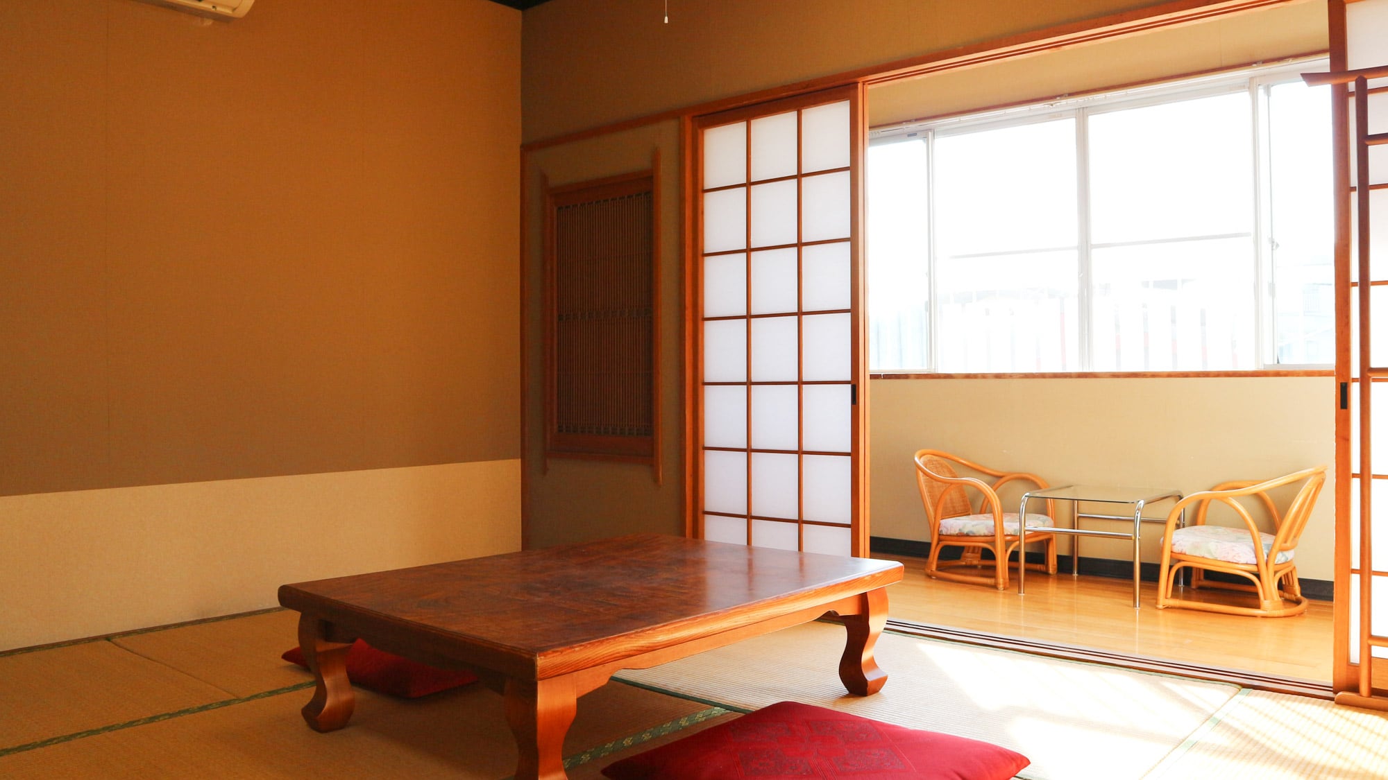 *[Example of guest room] Japanese-style room with 8 tatami mats (with unit bath) ★ Wi-Fi available