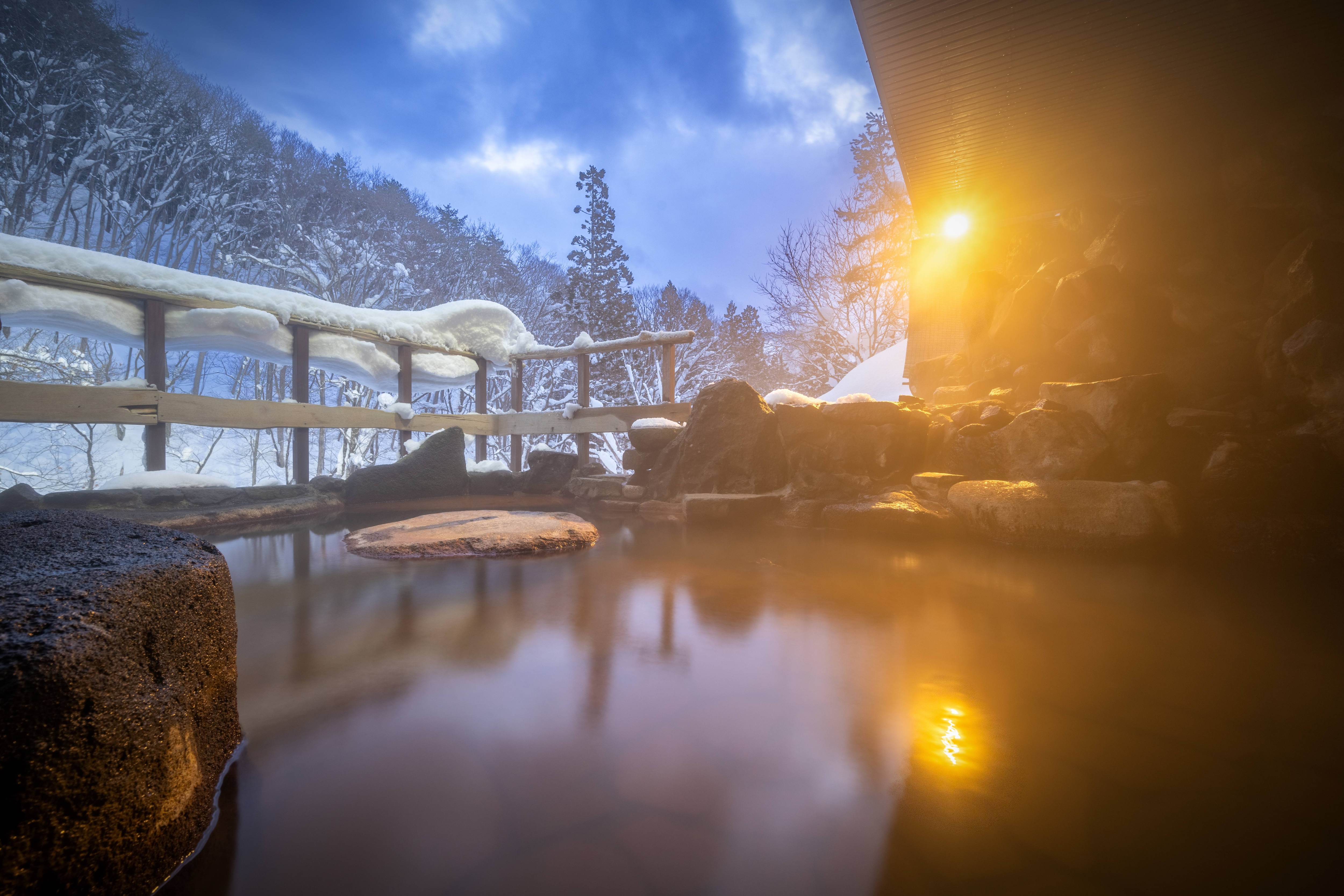 Large public bath, open-air bath (winter)