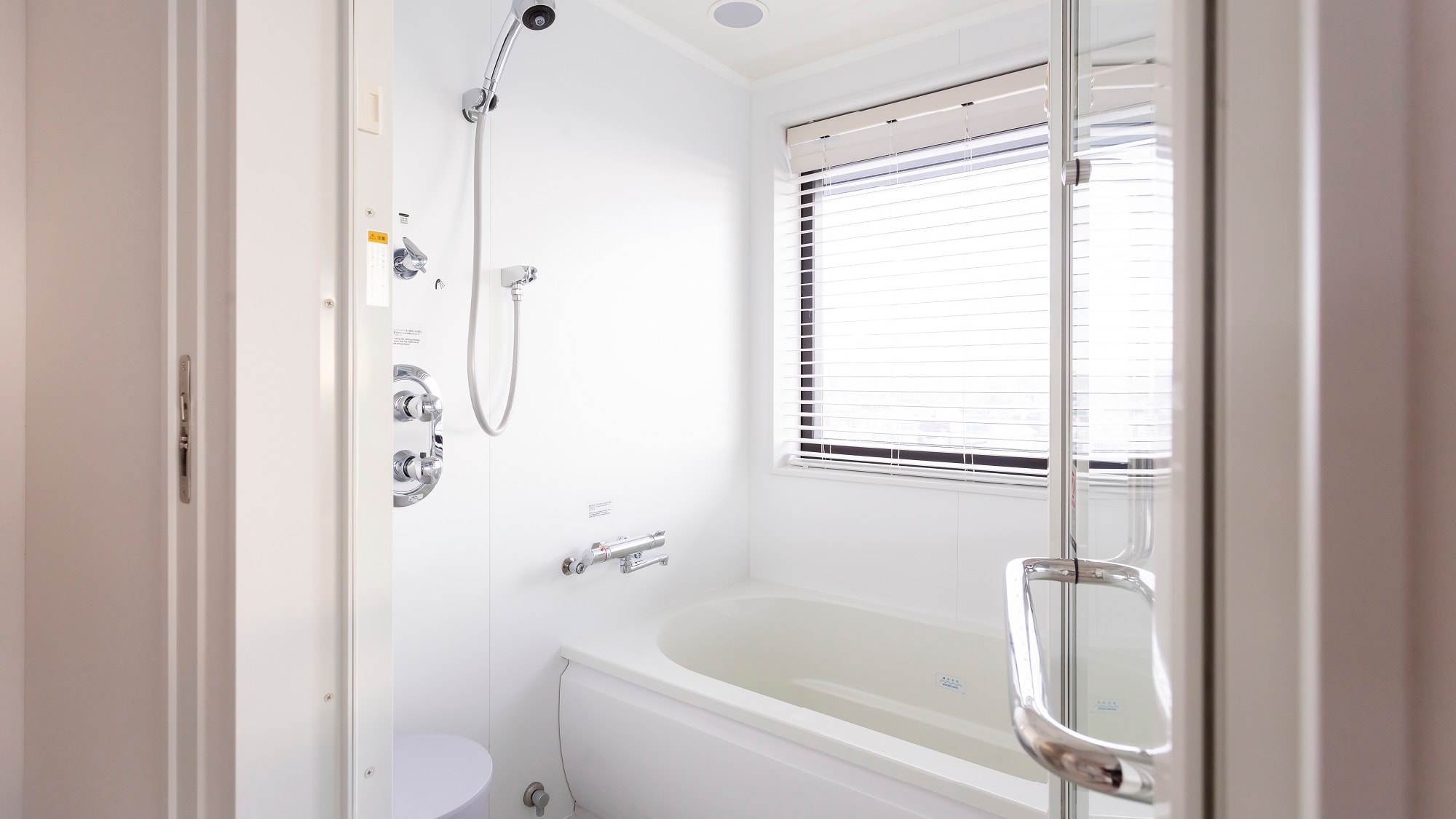 Phòng tắm (góc đôi)