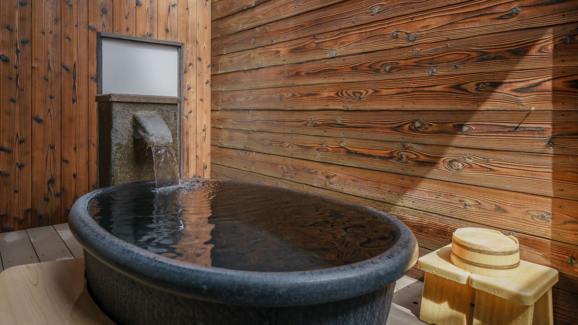 Japanese-Western room with open-air bath (Japanese-style room of 6 tatami mats and twin bedroom) B: There are 4 different types of bathtubs.