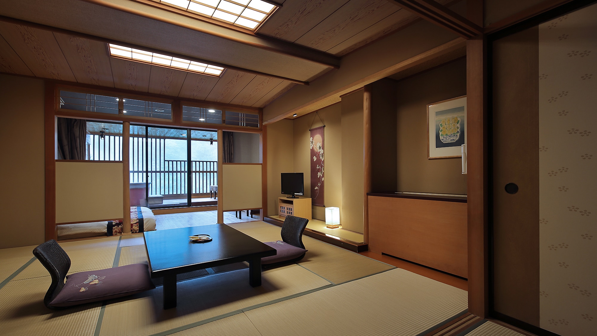 Kamar bergaya Jepang-Barat dengan pemandian terbuka "Aoi no Ma"