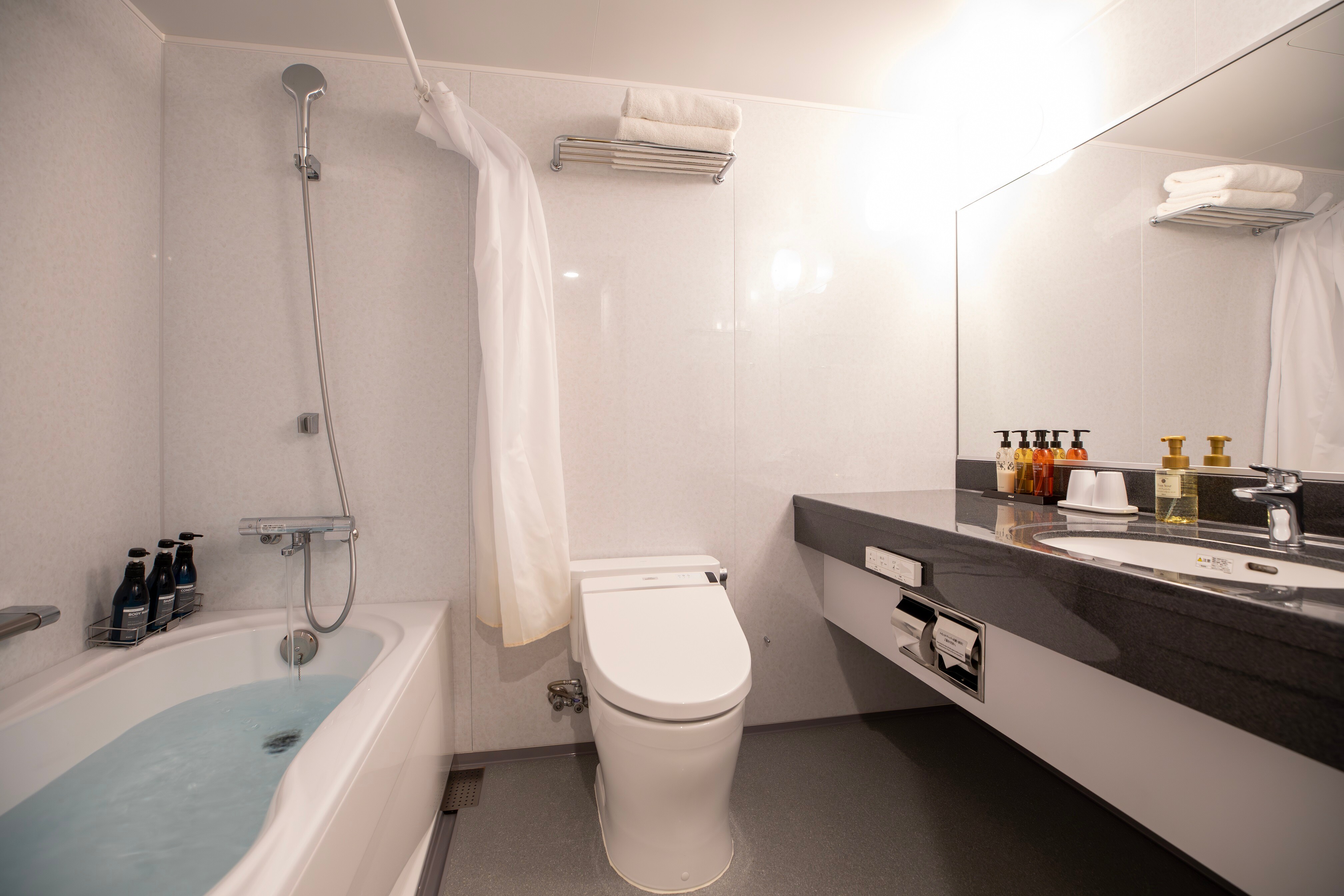 Kamar twin standar 25-33㎡ Kamar mandi