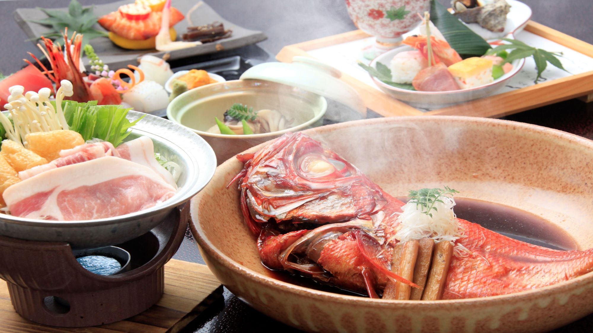 [Room meal] The rich sweet and spicy seasoning of the chef's secret story about the simmered sea bream has been well received by word of mouth.