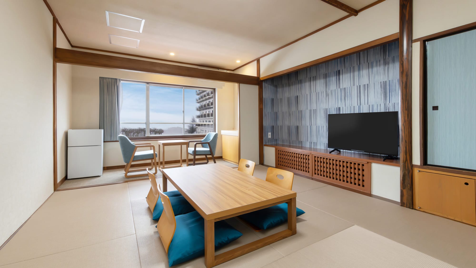 <Perpanjangan kontrak dijadwalkan Desember 2025> Kamar bergaya Jepang (10 tikar tatami) tanpa kamar mandi. Cukup luas untuk keluarga bersantai.