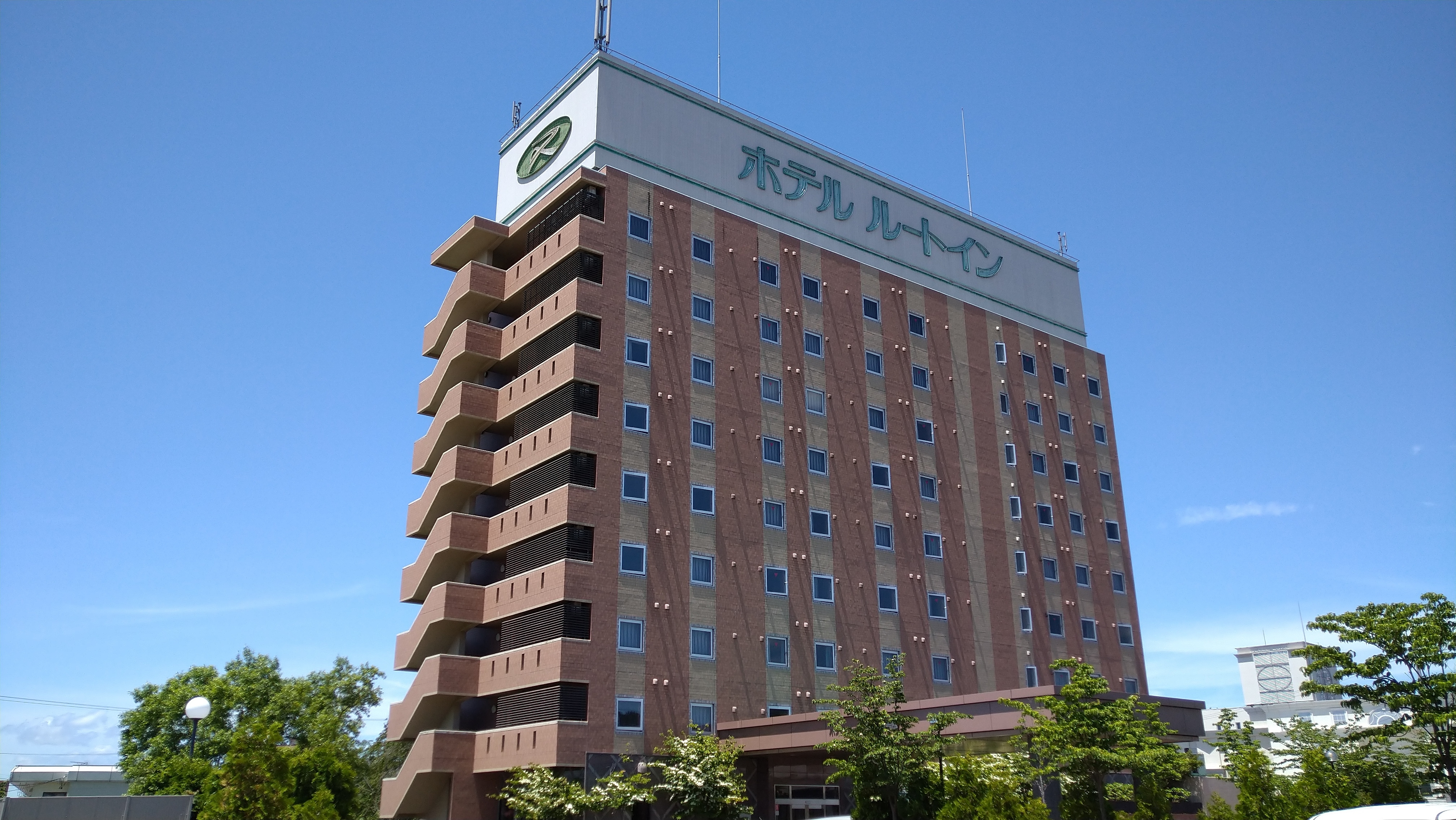 ルートイン会津若松外観。皆様を心よりお待ちしております。