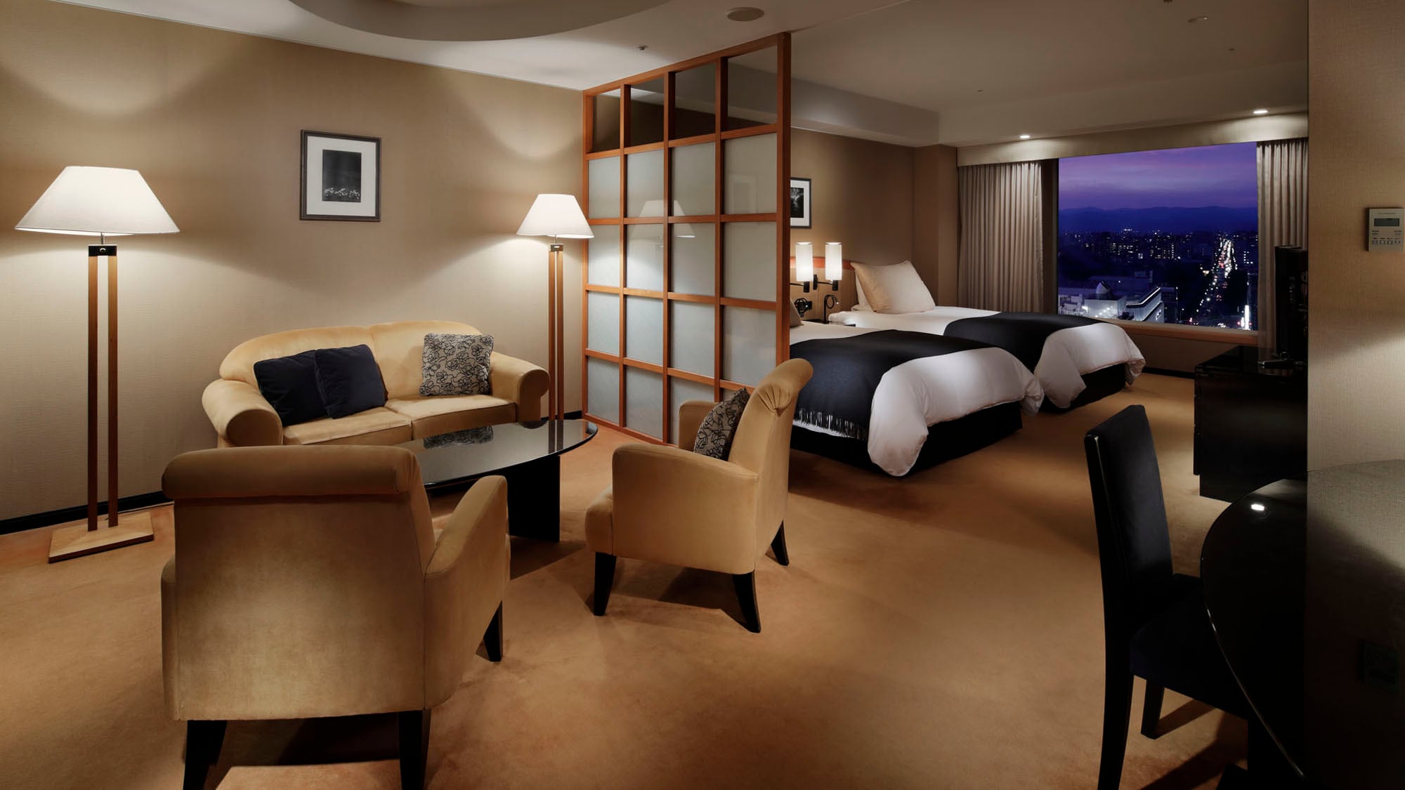 Semi-suite twin room (50 square meters) * Image