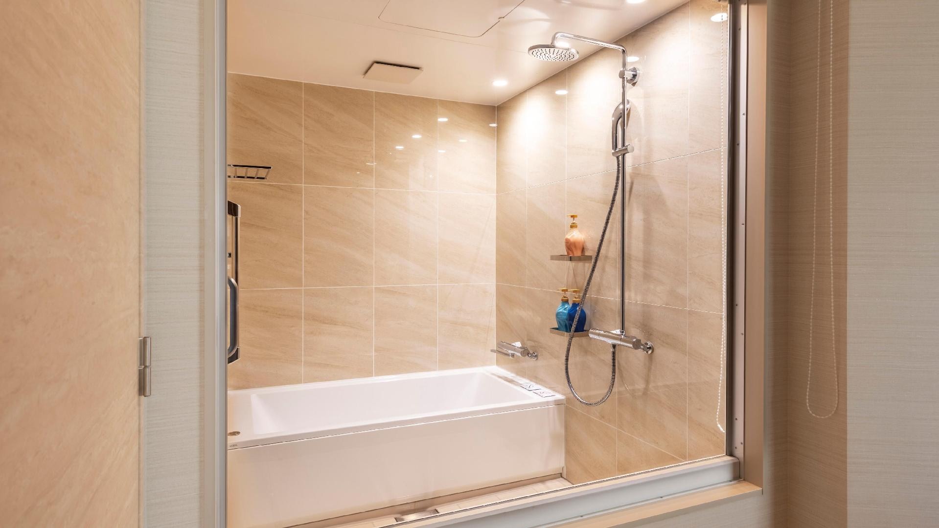 Junior Suite Type-A Bathroom