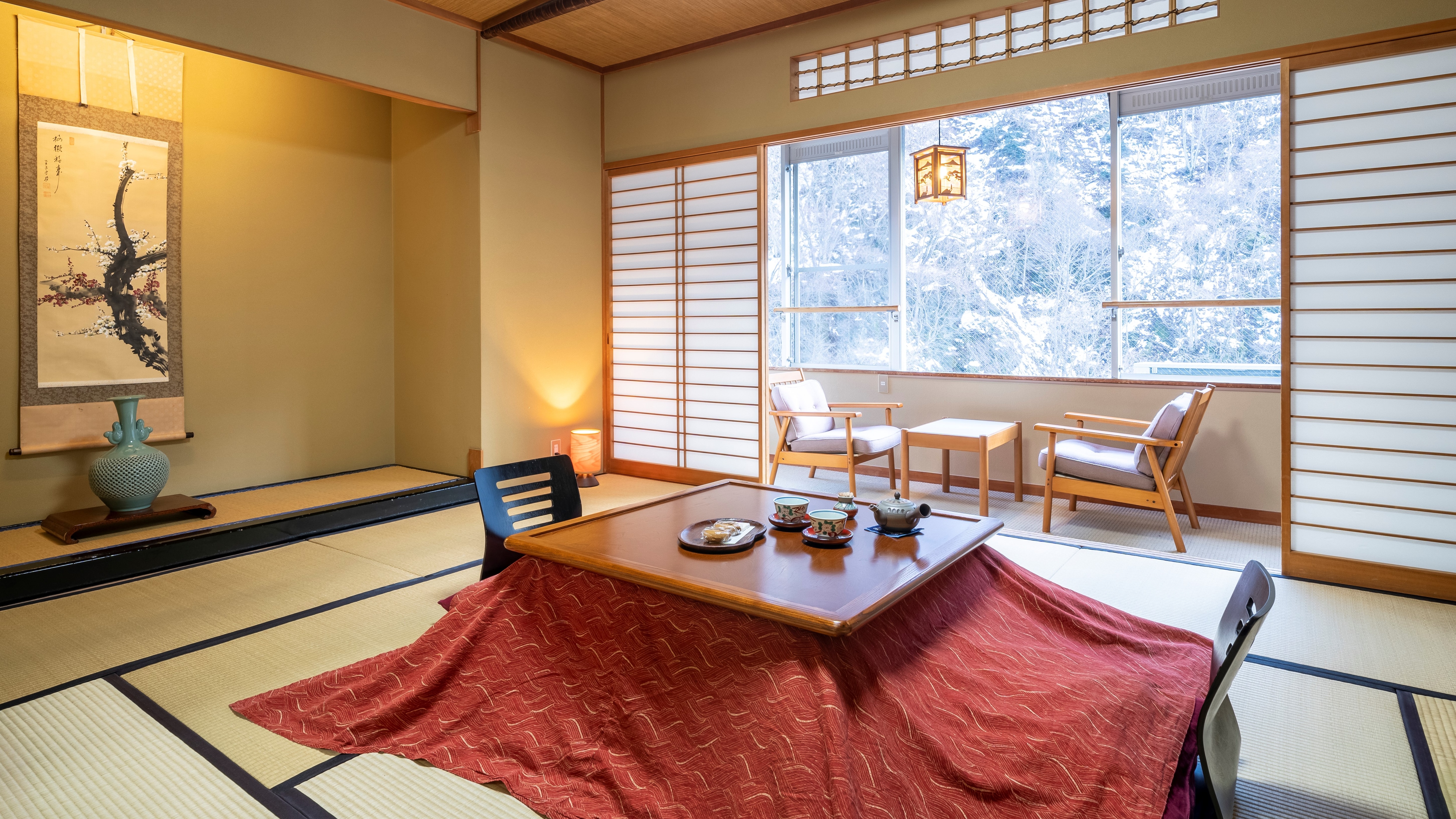 ■ Asagiri　＜Phòng góc＞Phòng kiểu Nhật có hiên, 10 chiếu tatami, phòng bên cạnh 6 chiếu tatami