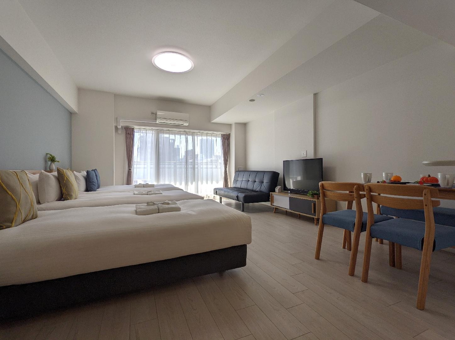 1 double bed, 2 single beds, 1 sofa bed/43~46 sq.m.