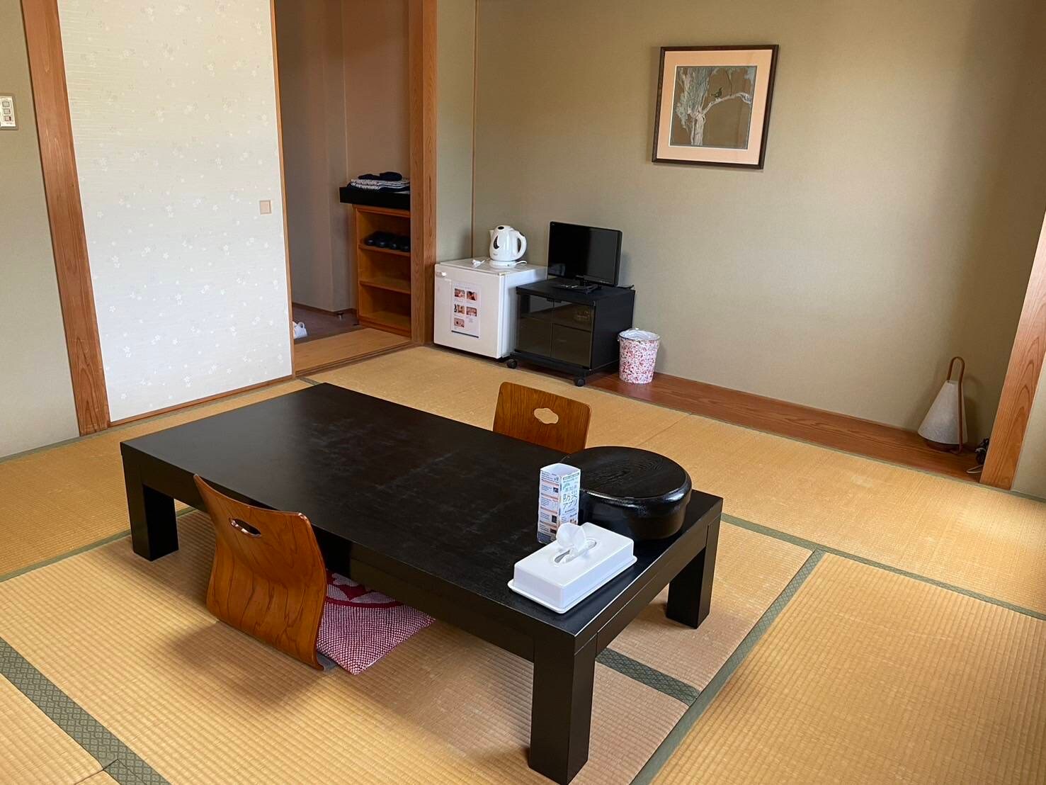 Japanese style room, river side