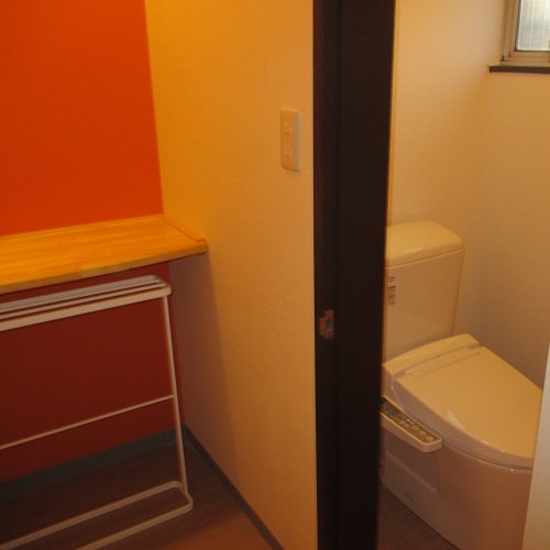 Terbatas 4 kamar dengan toilet