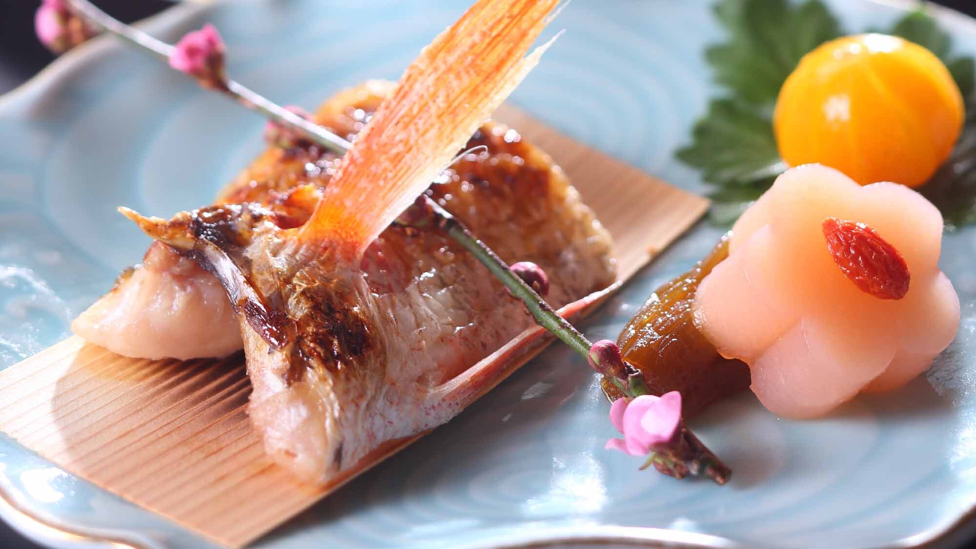 *Niigata Tabenase Kaiseki Course / Grilled rosy seabass
