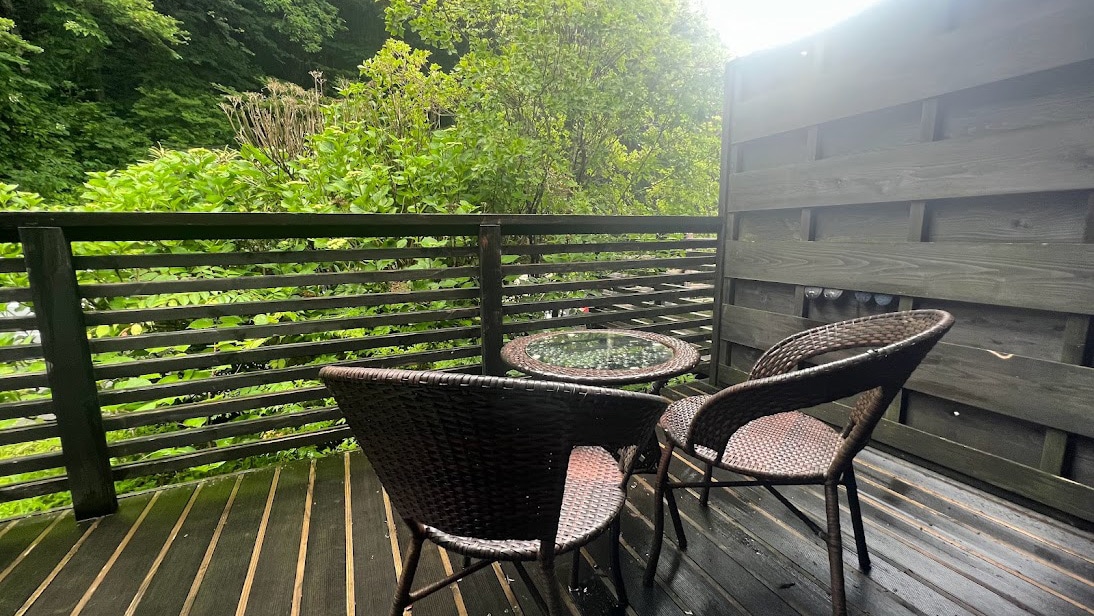 Guest room terrace (image)
