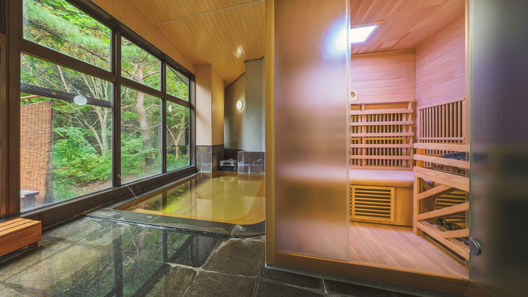 Open-air bath with sauna "Fugetsu"