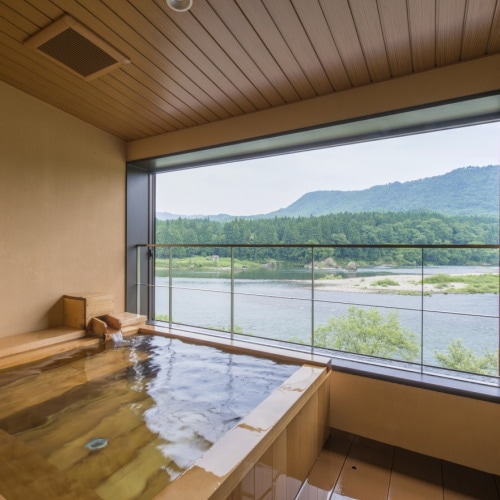 Guest room with open-air bath "Soyokaze" Open-air bath Watch the river flowing leisurely