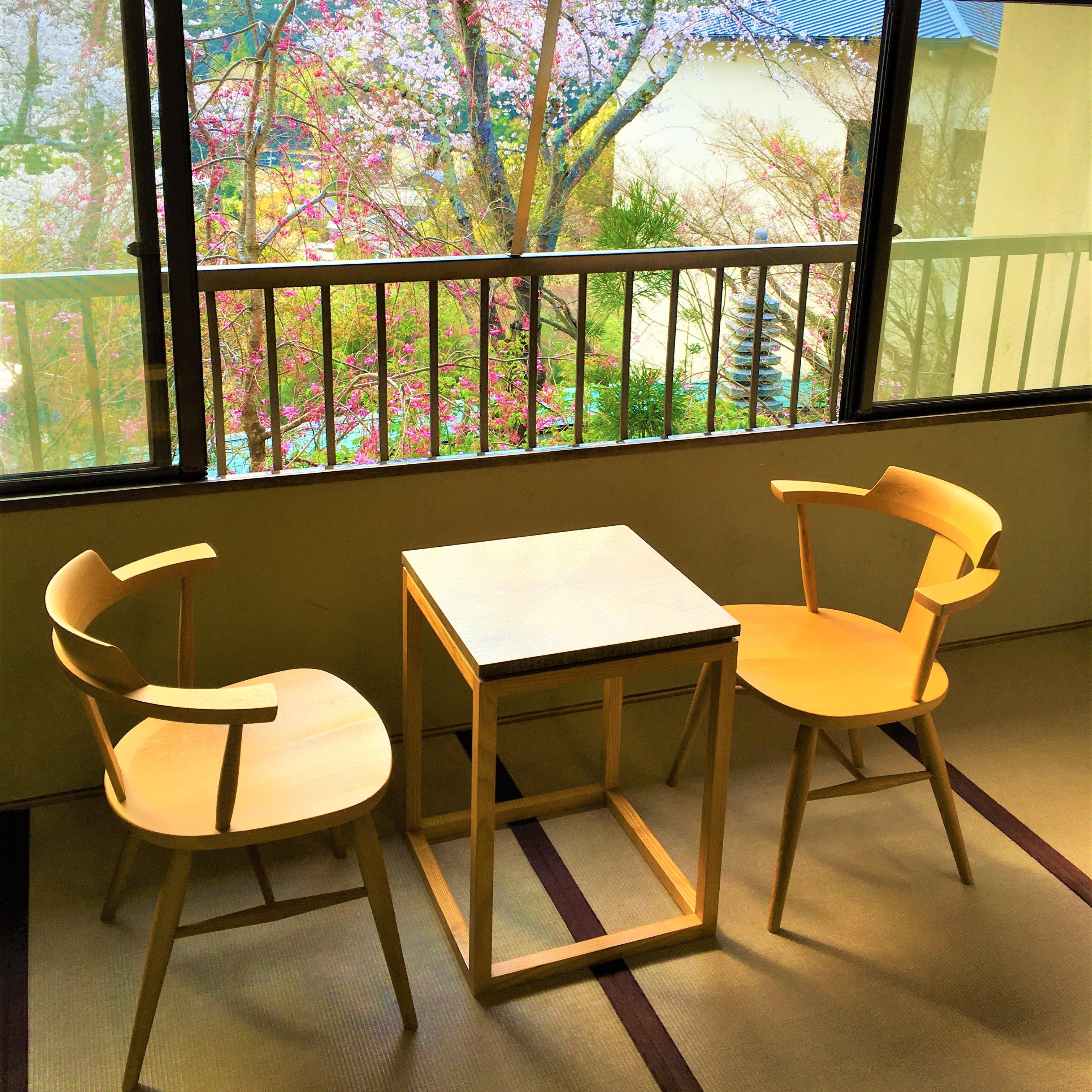 Japanese-style room on the garden side 10-13 tatami mats <Kaorin Building>