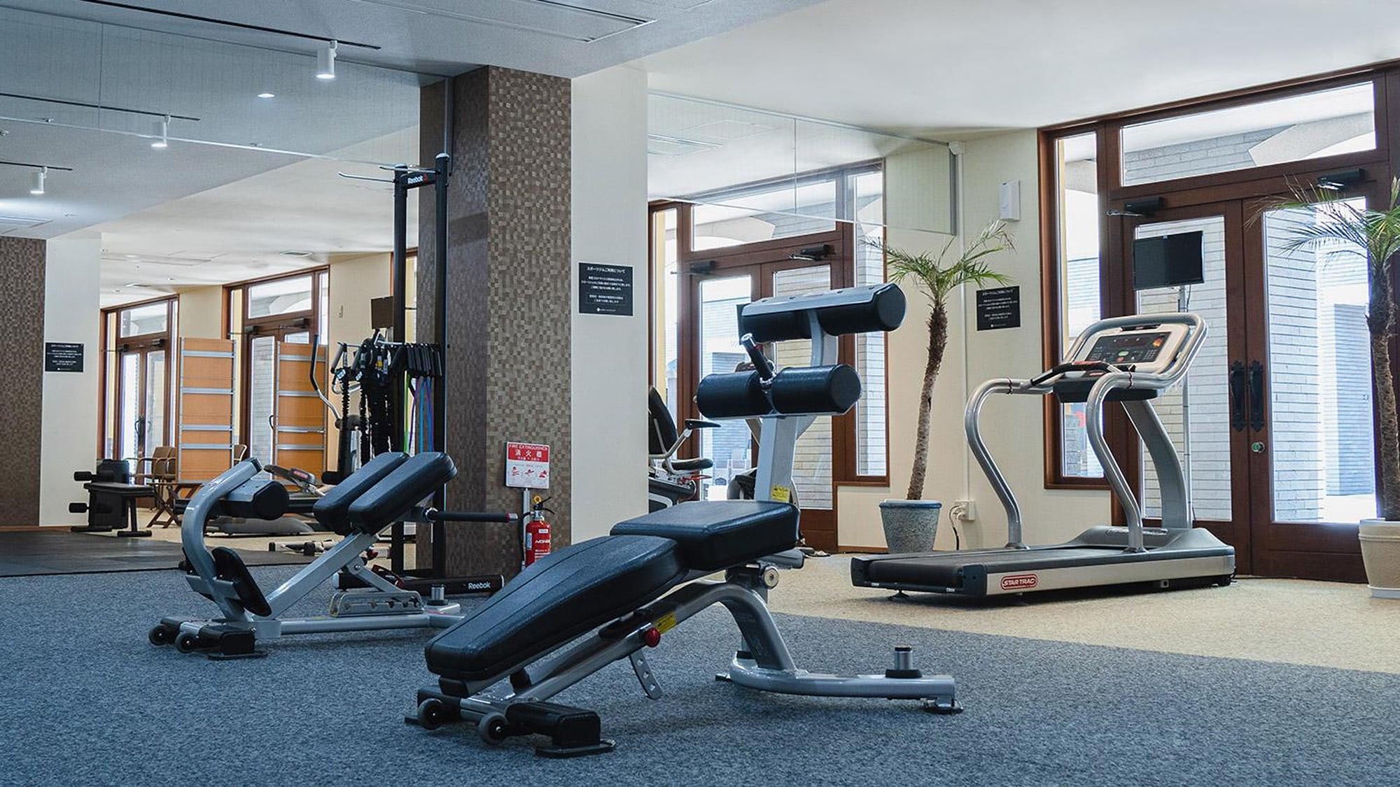Gym [Arai Building, 1st basement floor]