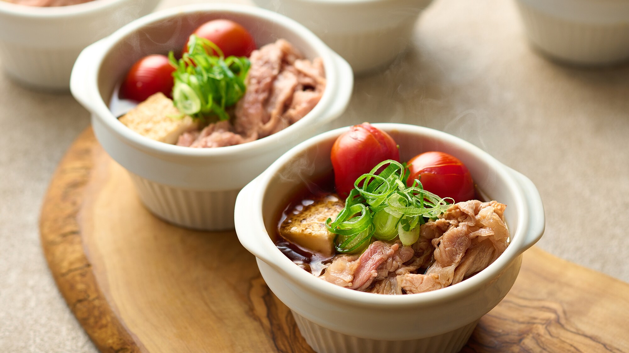 [Breakfast] Sukiyaki / Wagyu beef stewed in sweet and spicy sauce topped with Kujo green onions! ※image