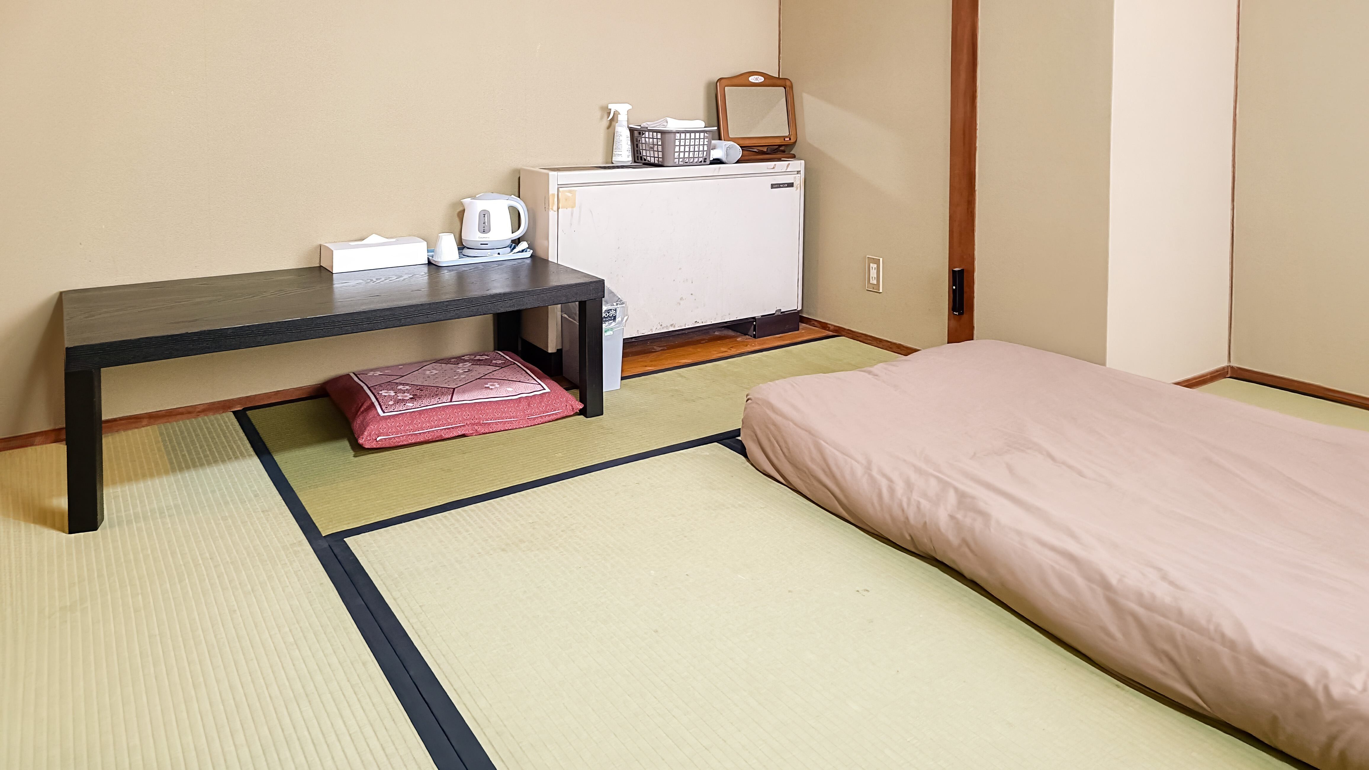 6 tatami Japanese-style room