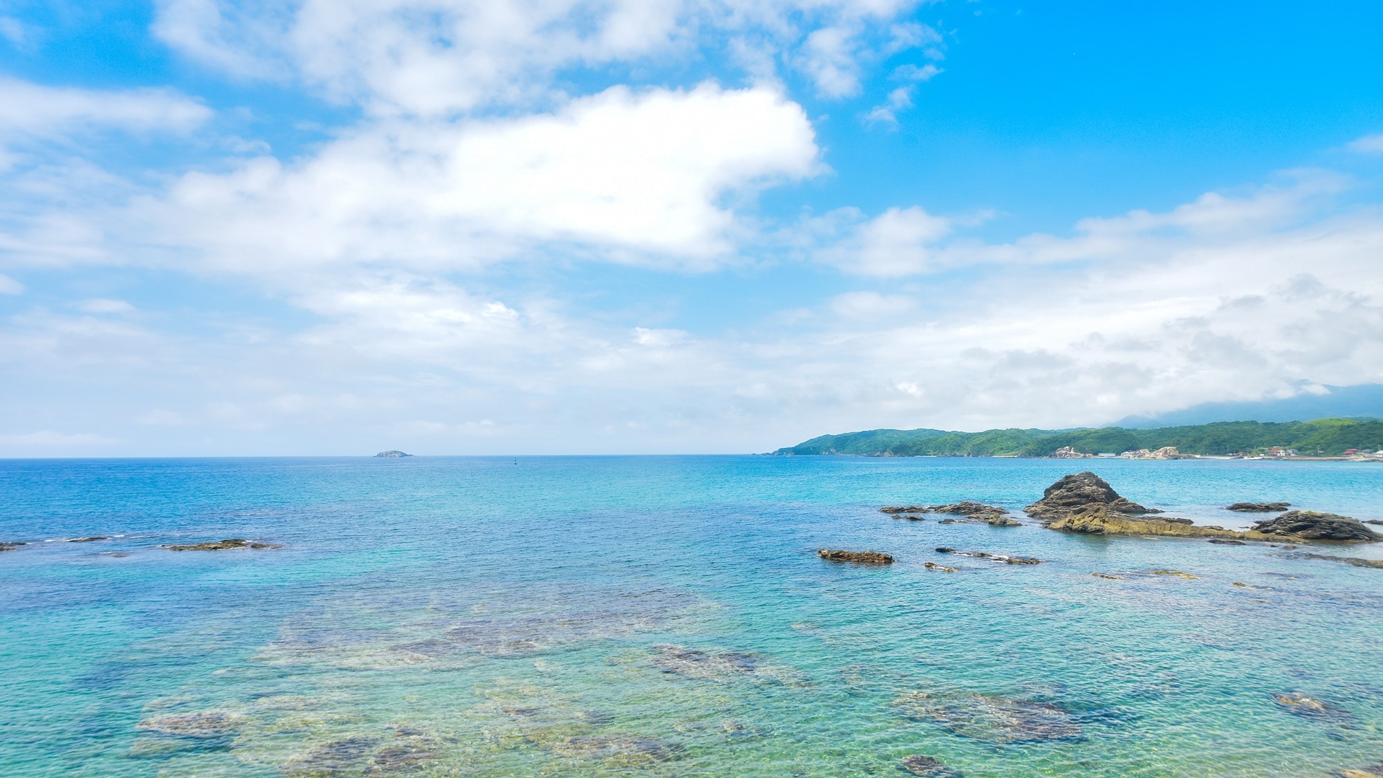 *[View from the Annex] On a nice day, take a walk along the seaside♪