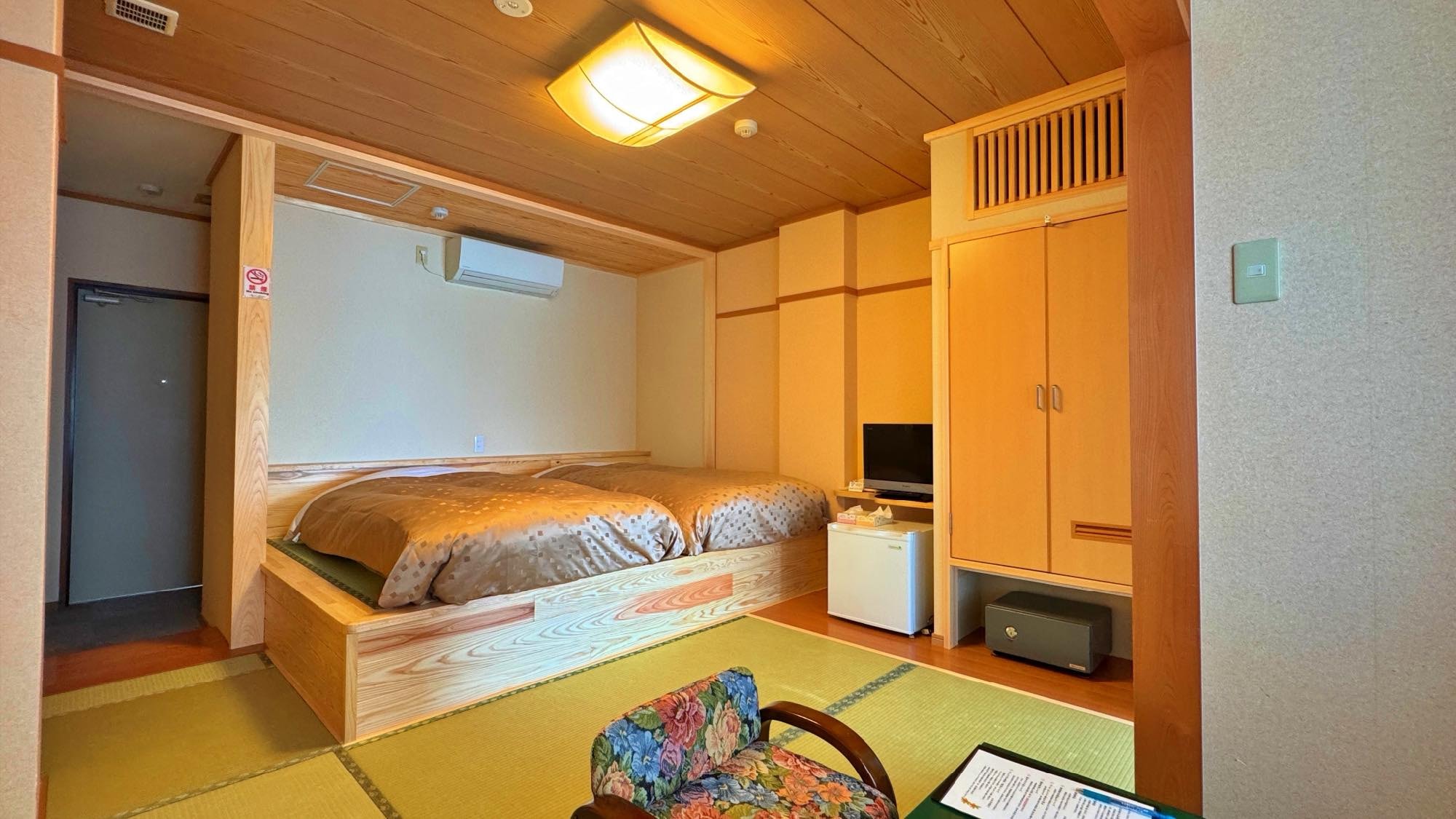 Annex | Japanese-Western room with 7.5 tatami mats | Spectacular ocean view | Guest room with panoramic bath