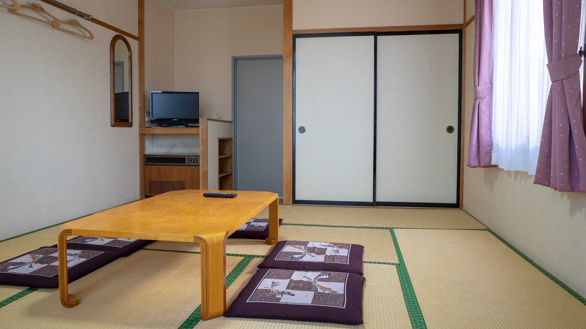 Lie down in the tatami room and refresh yourself. Soothe your travel fatigue.