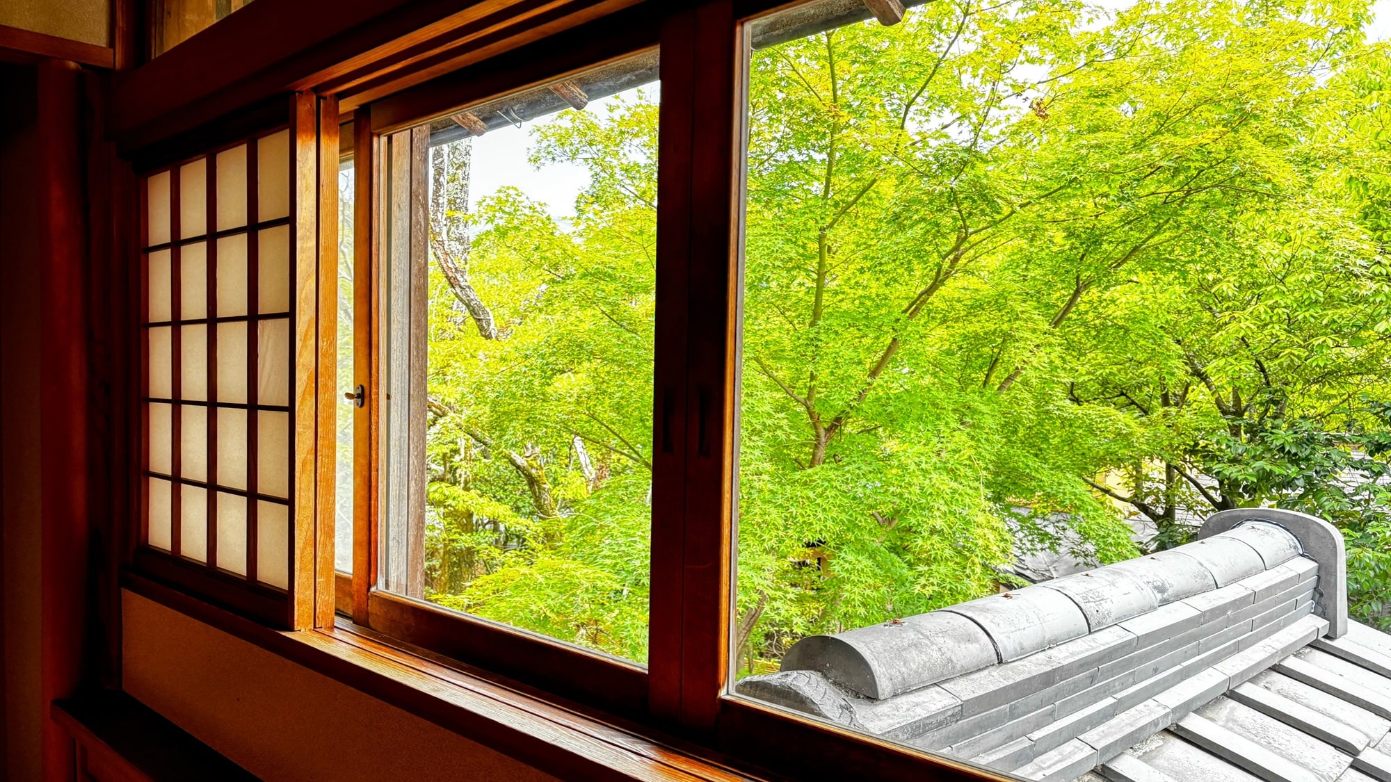 2nd floor: Standard Japanese-Western room (8 tatami mat Japanese room + twin bed)