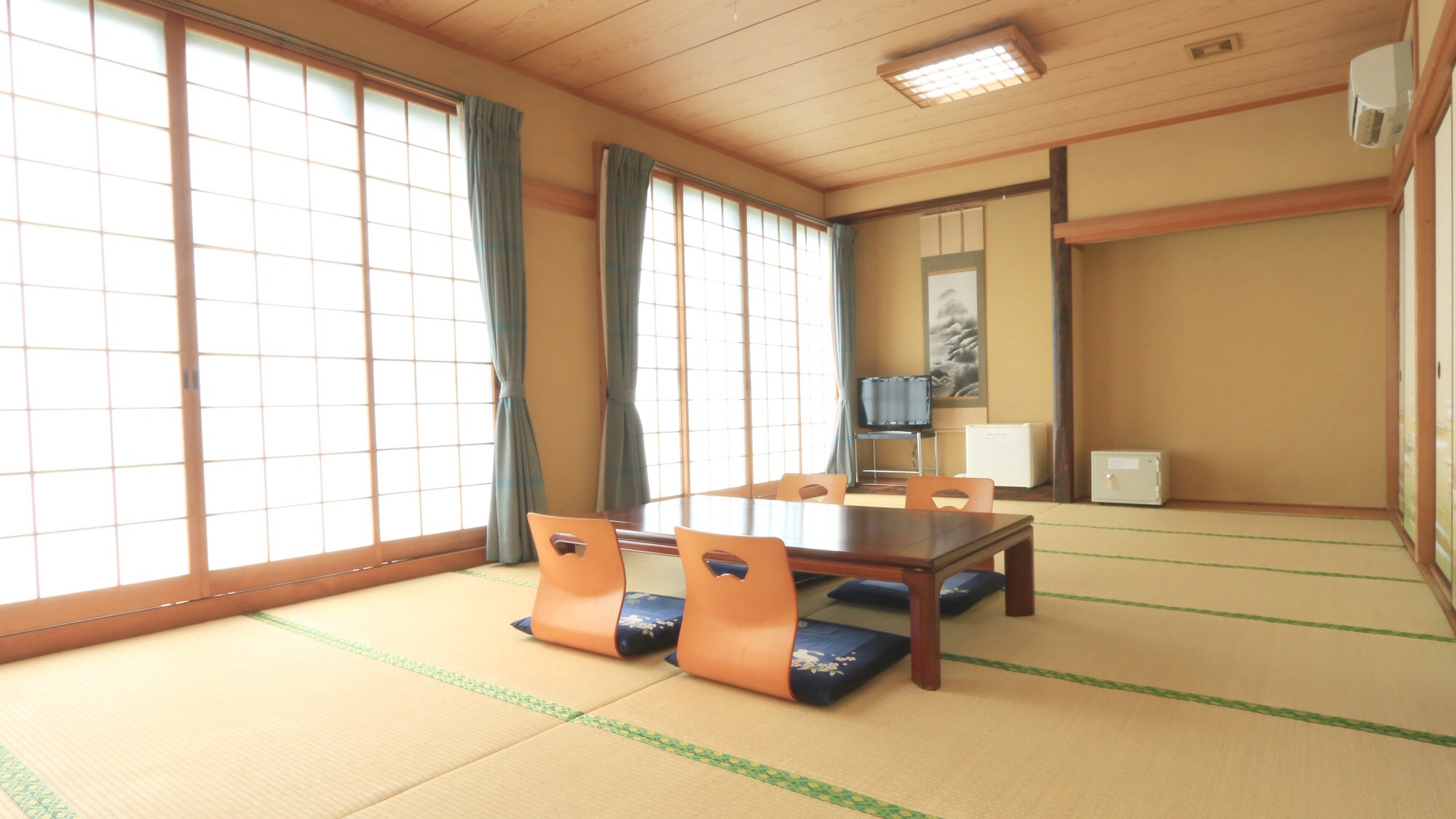 Example of a room (Japanese-style room, 14 tatami mats)
