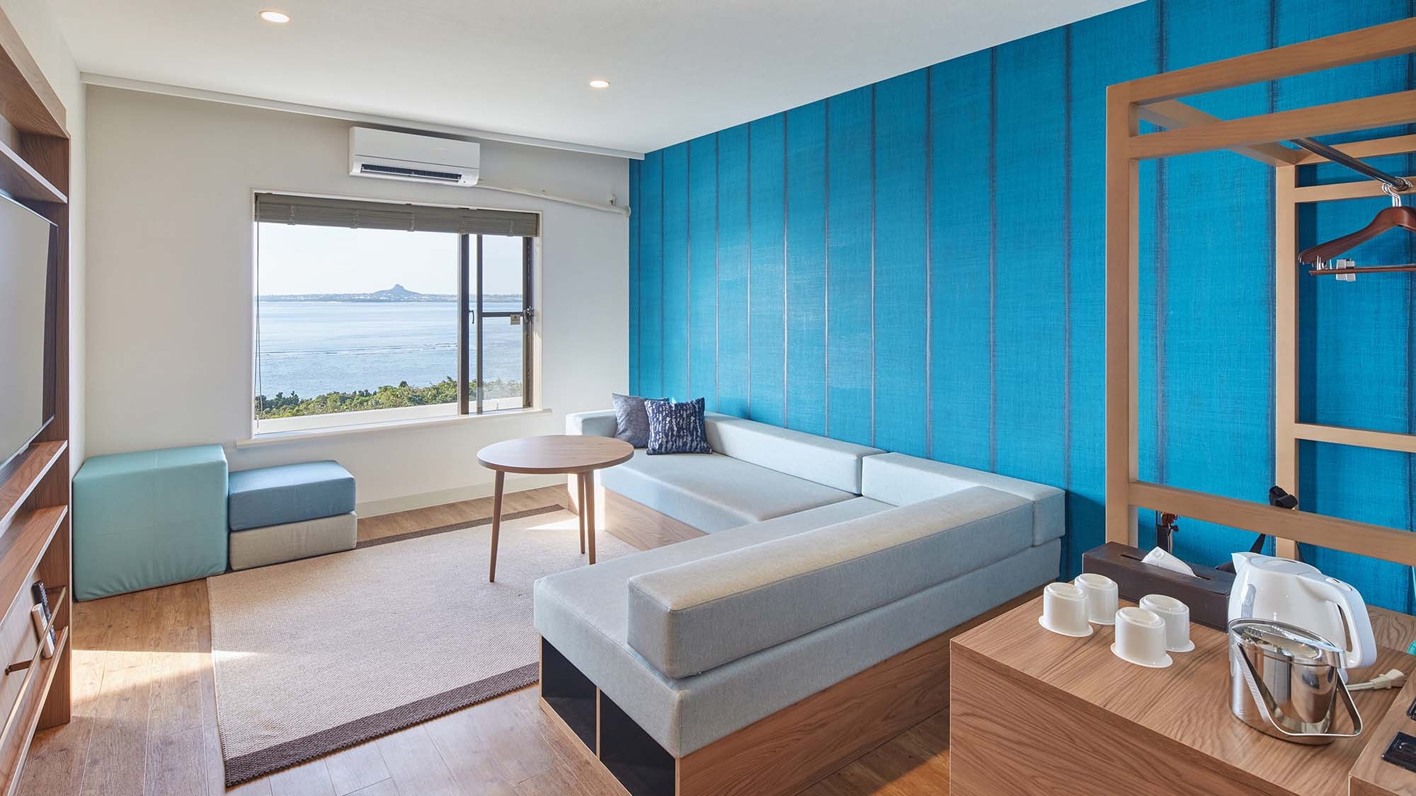 [Ocean Family Room]