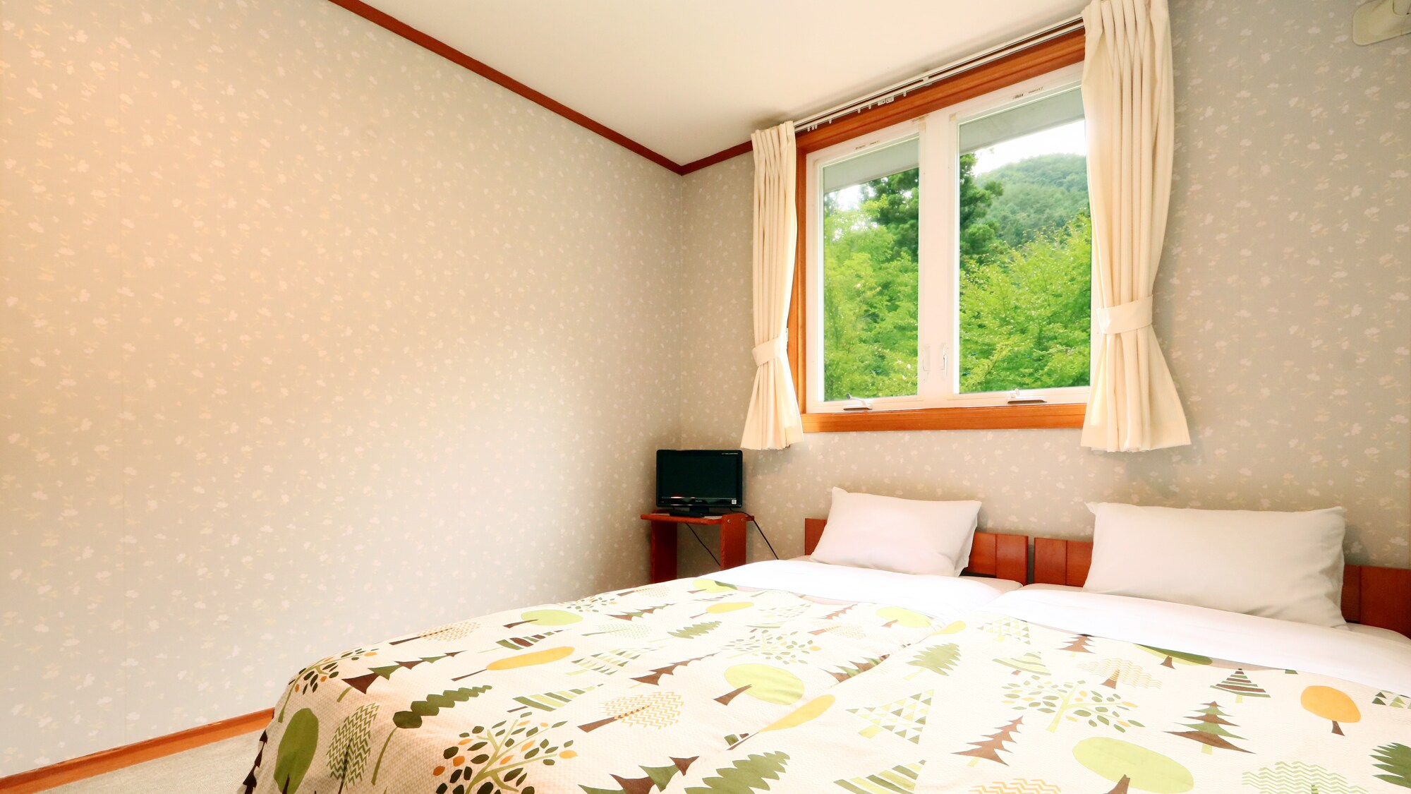 Rooms★Enjoy a stay in a room with a view of lush greenery.