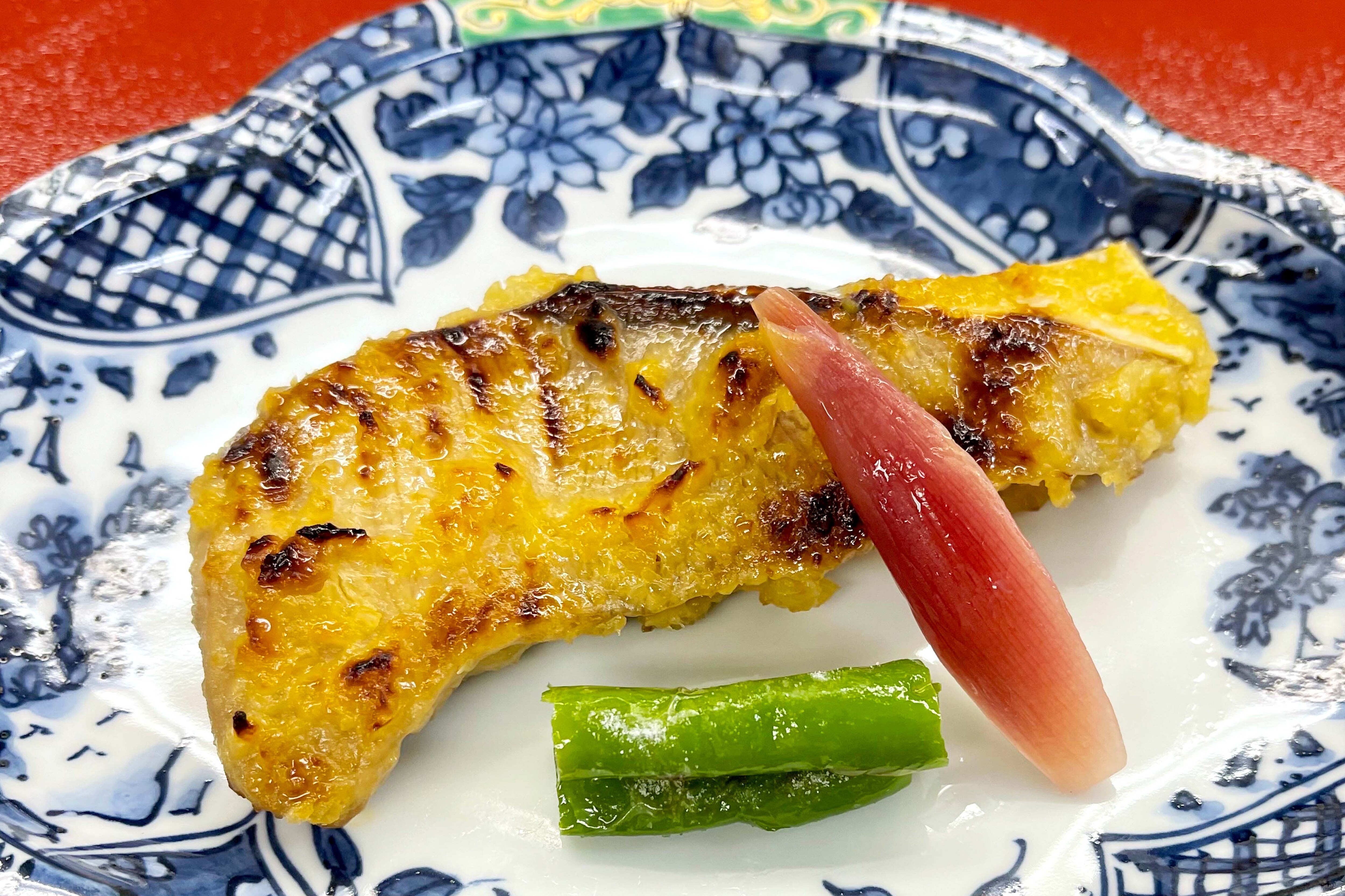 Masakan: Makanan panggang / Ikan ekor kuning liar dengan saus Saikyo