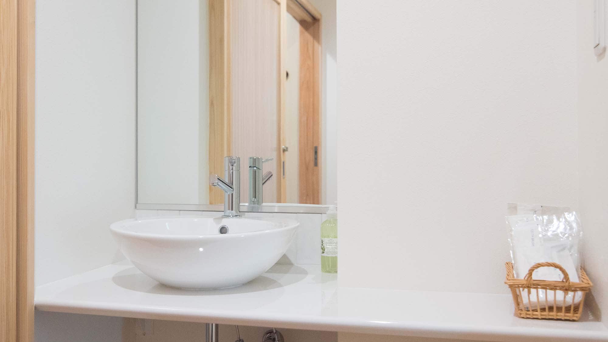 ・[Room 1] We strive to keep the bathroom and kitchen clean.