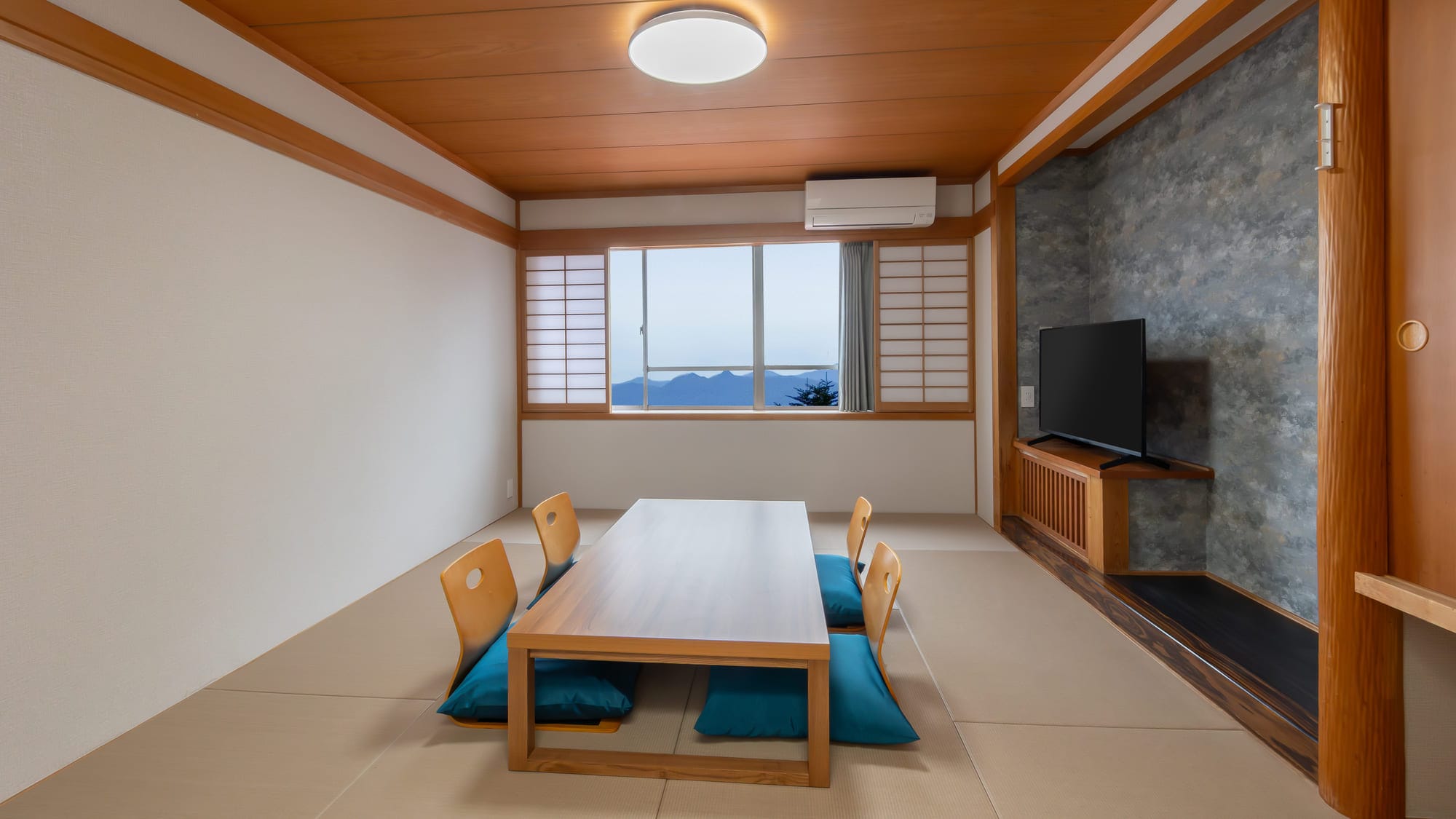 <Renewal scheduled for December 2025> Japanese-style room (10 tatami mats + 8 tatami mats) No bath A room with two separate Japanese-style rooms