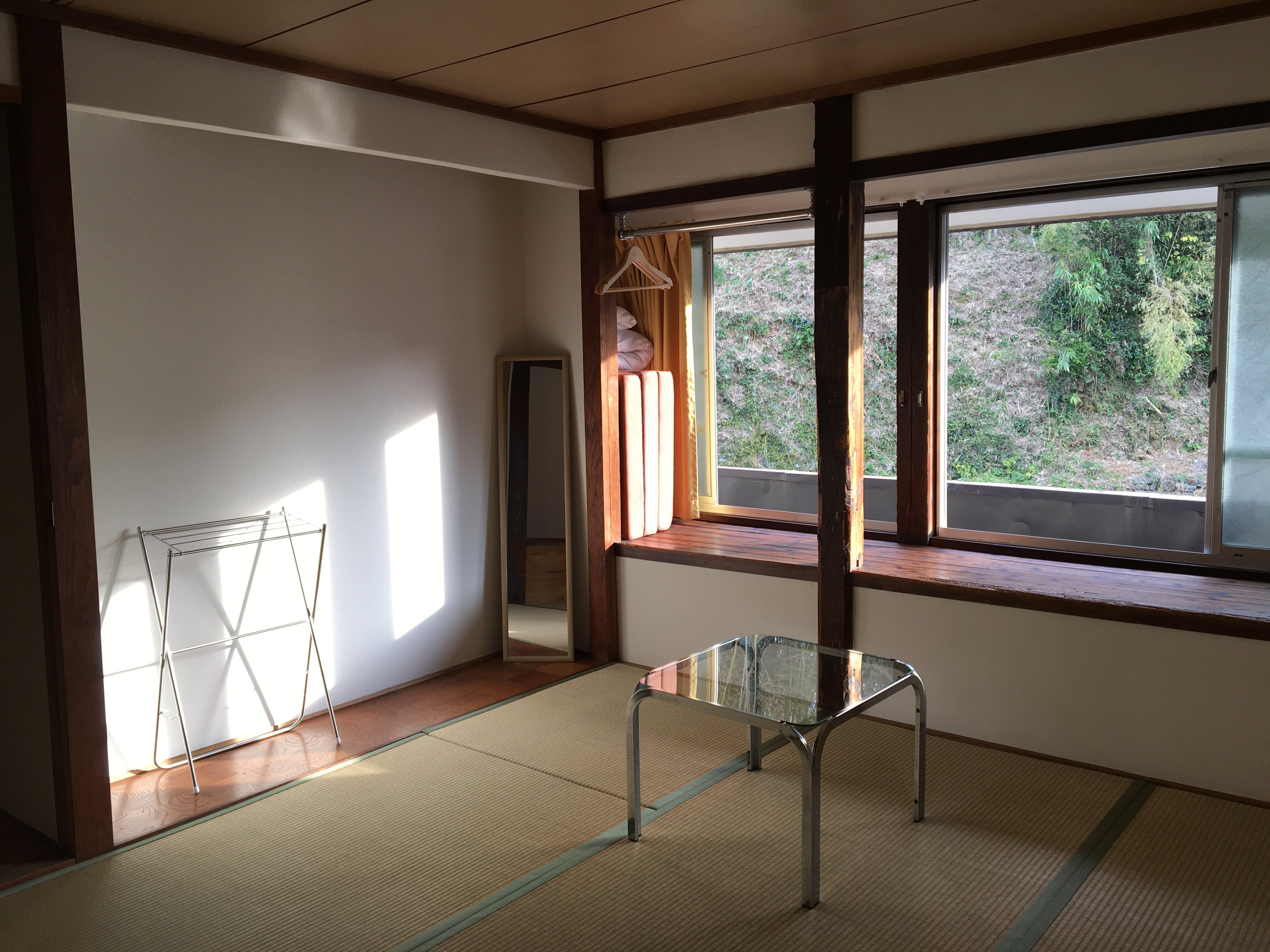 Room facing the mountain where the morning sun shines in (Yamacha)