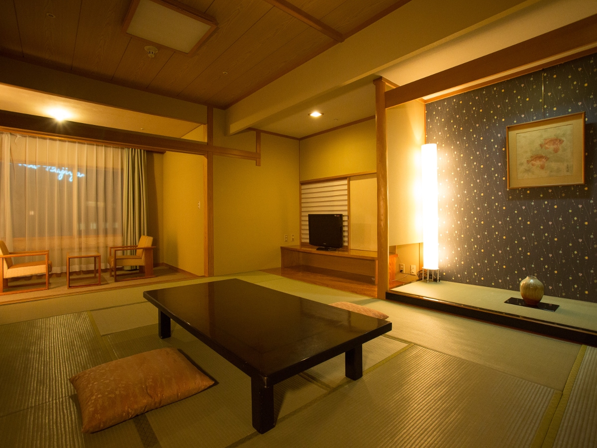 [Japanese-style room 12 tatami mats or more (non-smoking)] An example