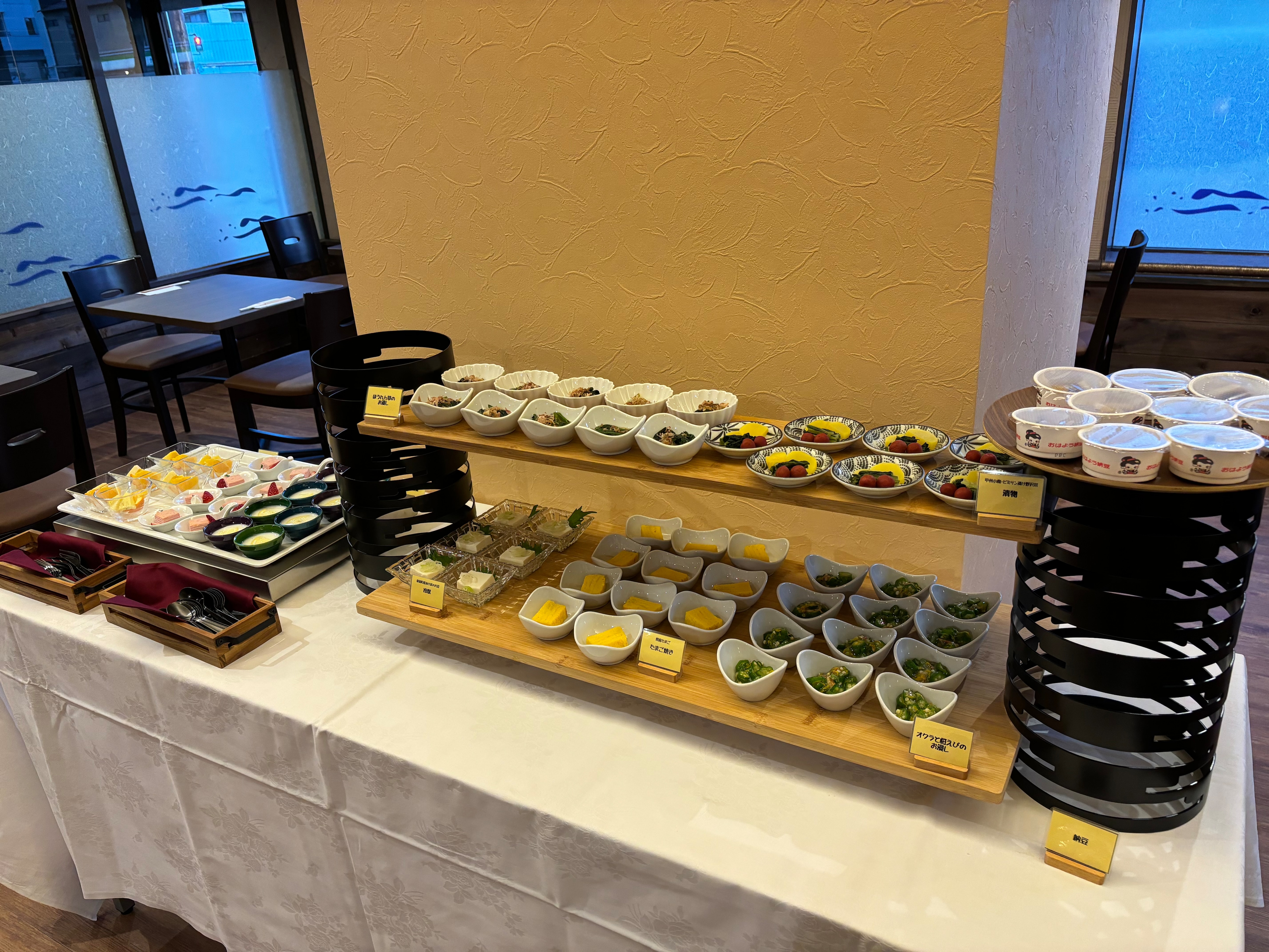 New breakfast "Yama-nashi small dish buffet"